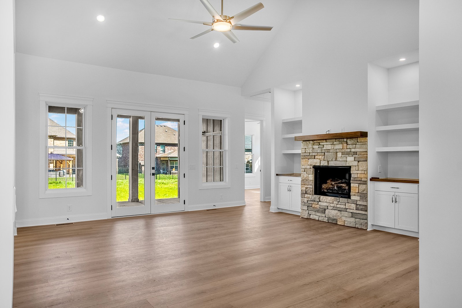 879 Shady Bluff Trl