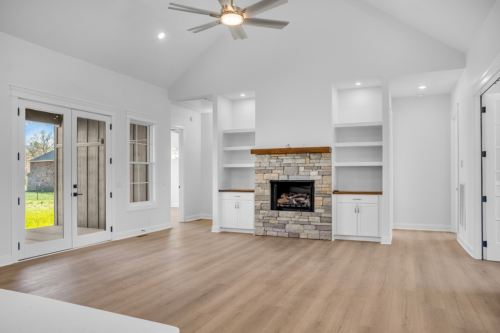879 Shady Bluff Trl