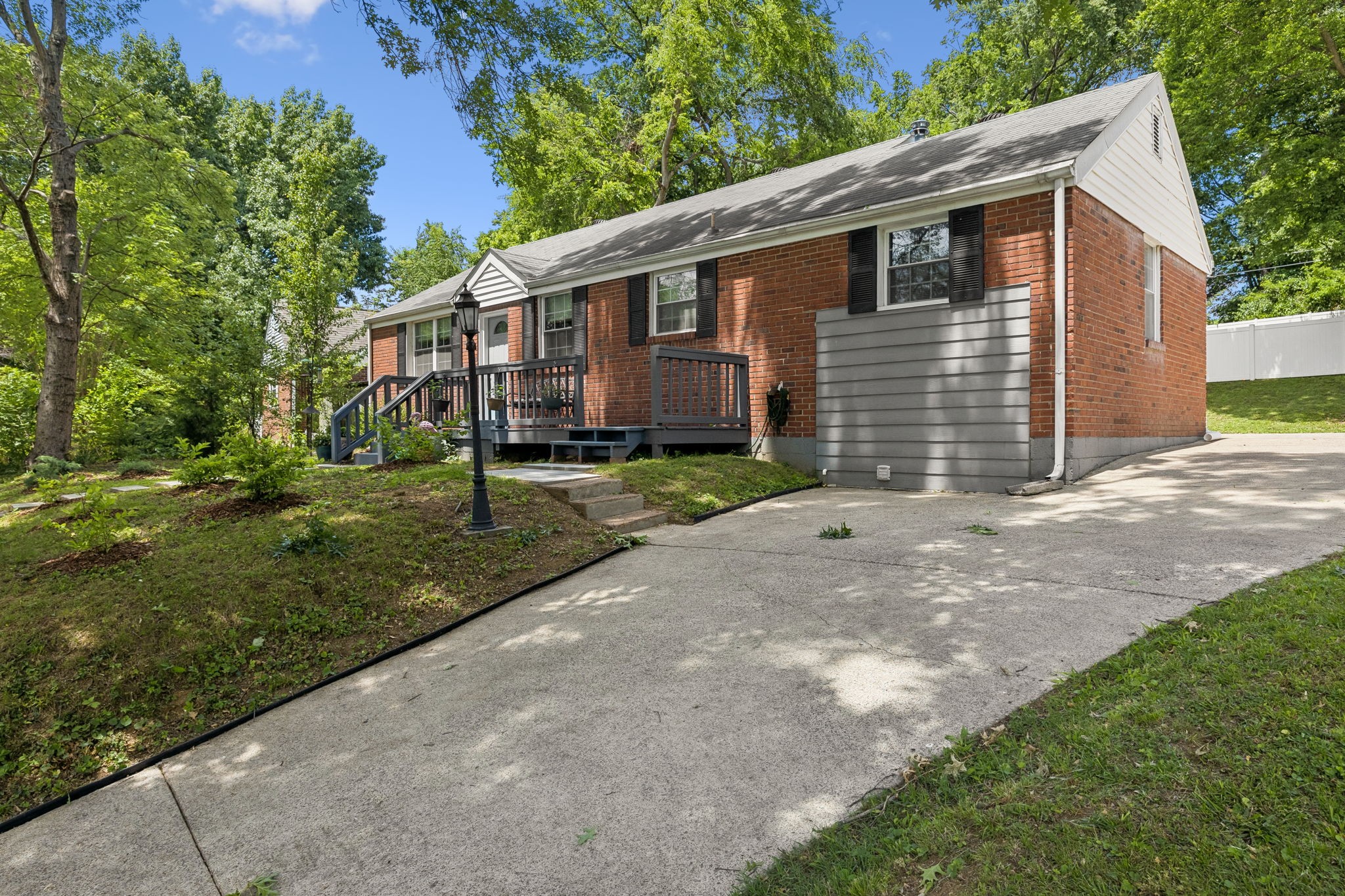 1308 Saturn Dr