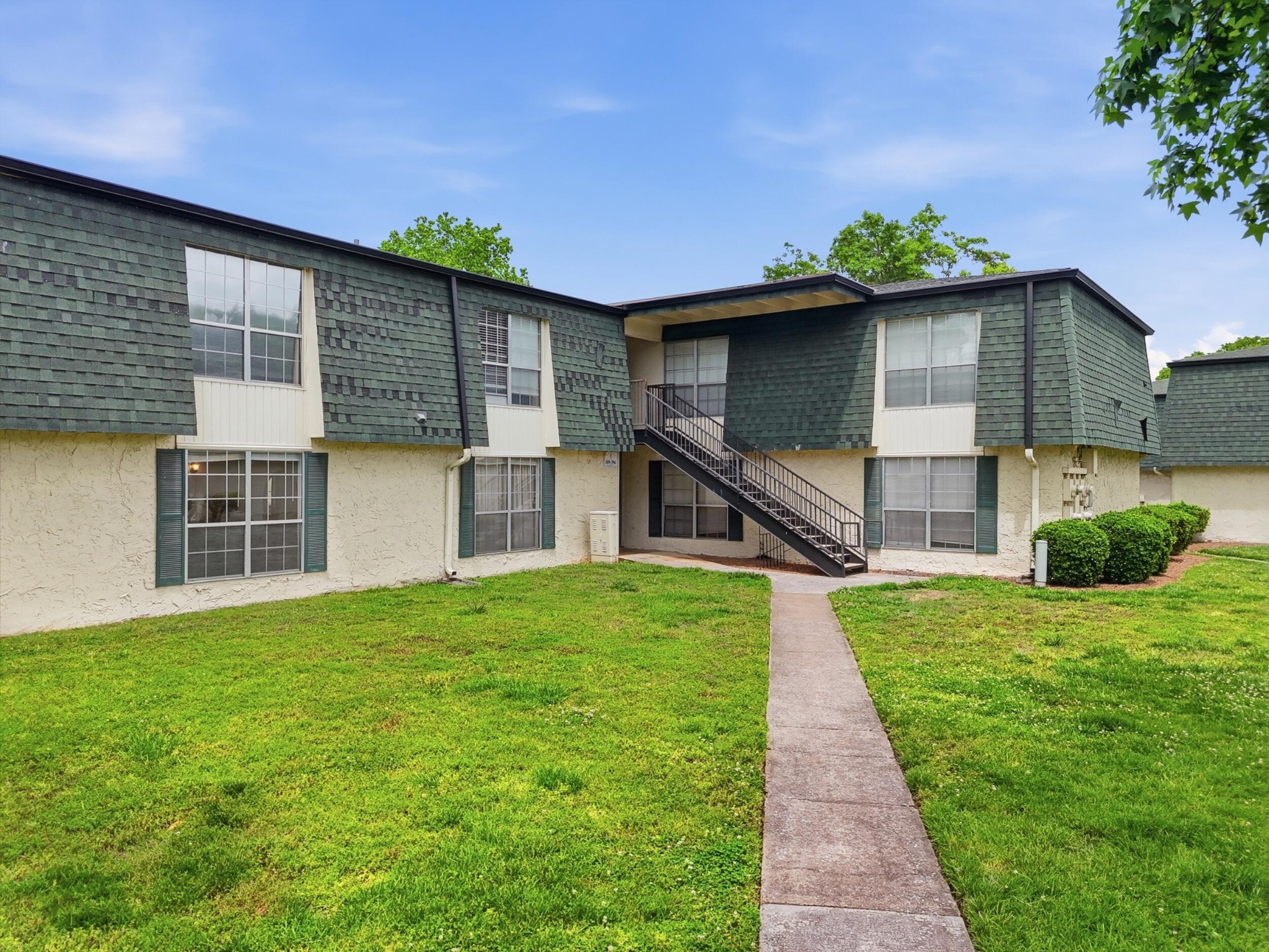 900 Mountain Creek Road