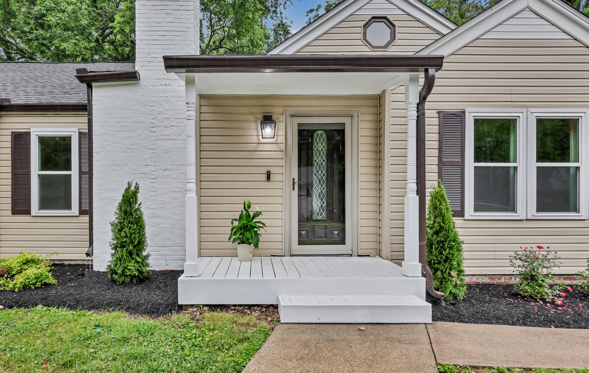 110 E McKnight Dr