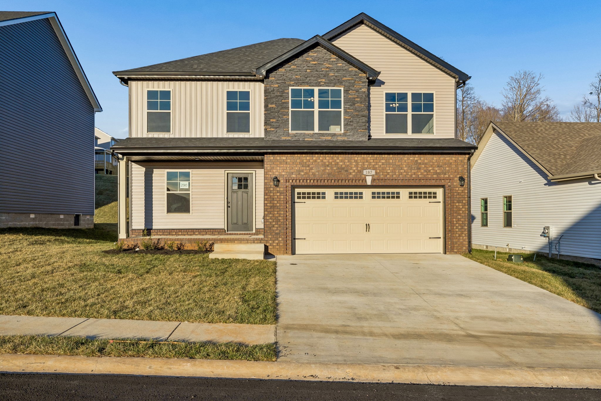 319 Cardinal Creek