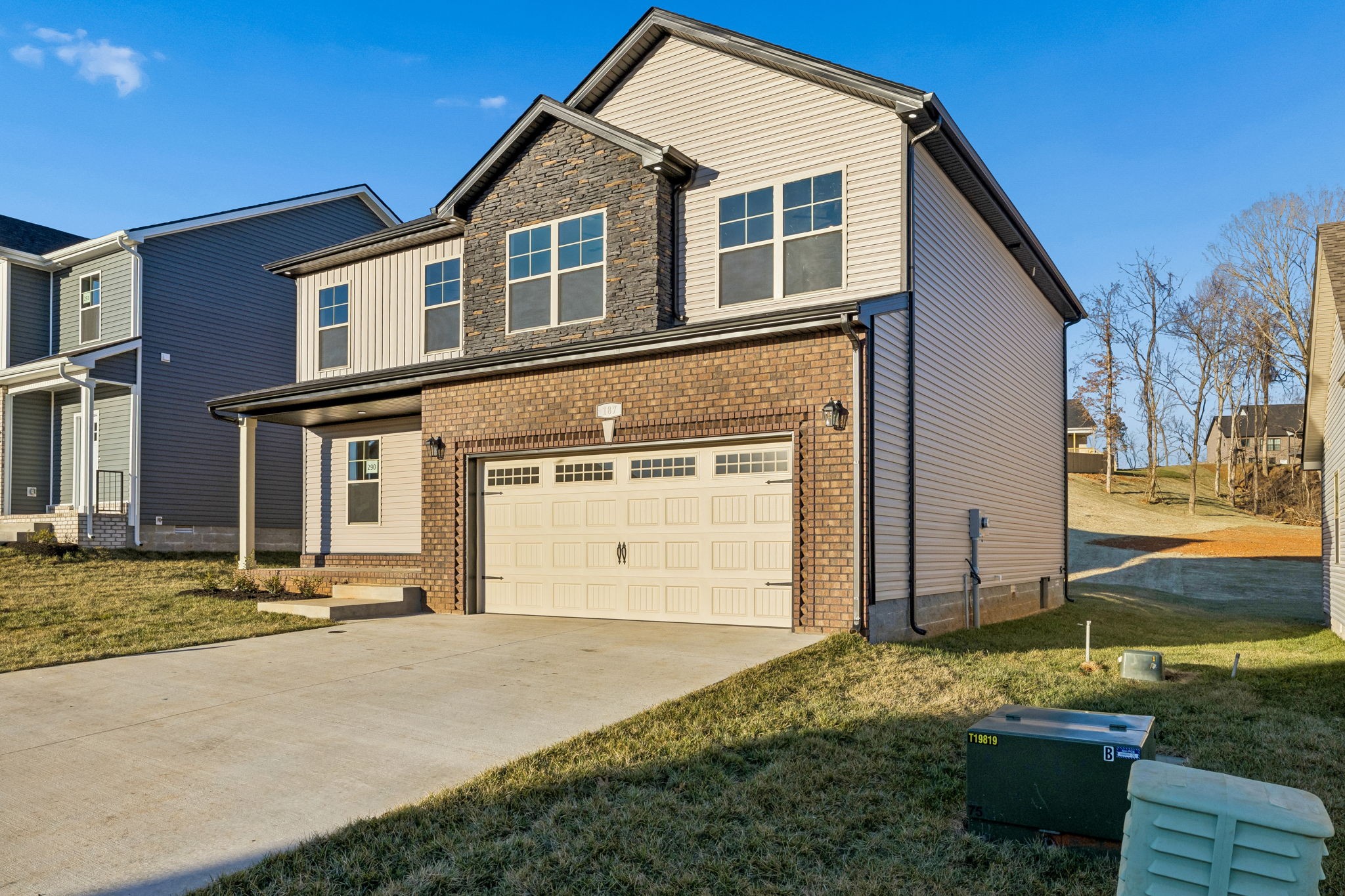 319 Cardinal Creek