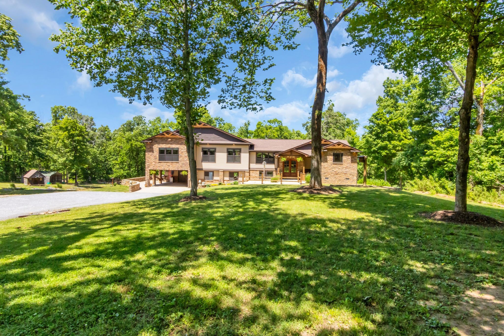 3639 Laura Ridge Rd