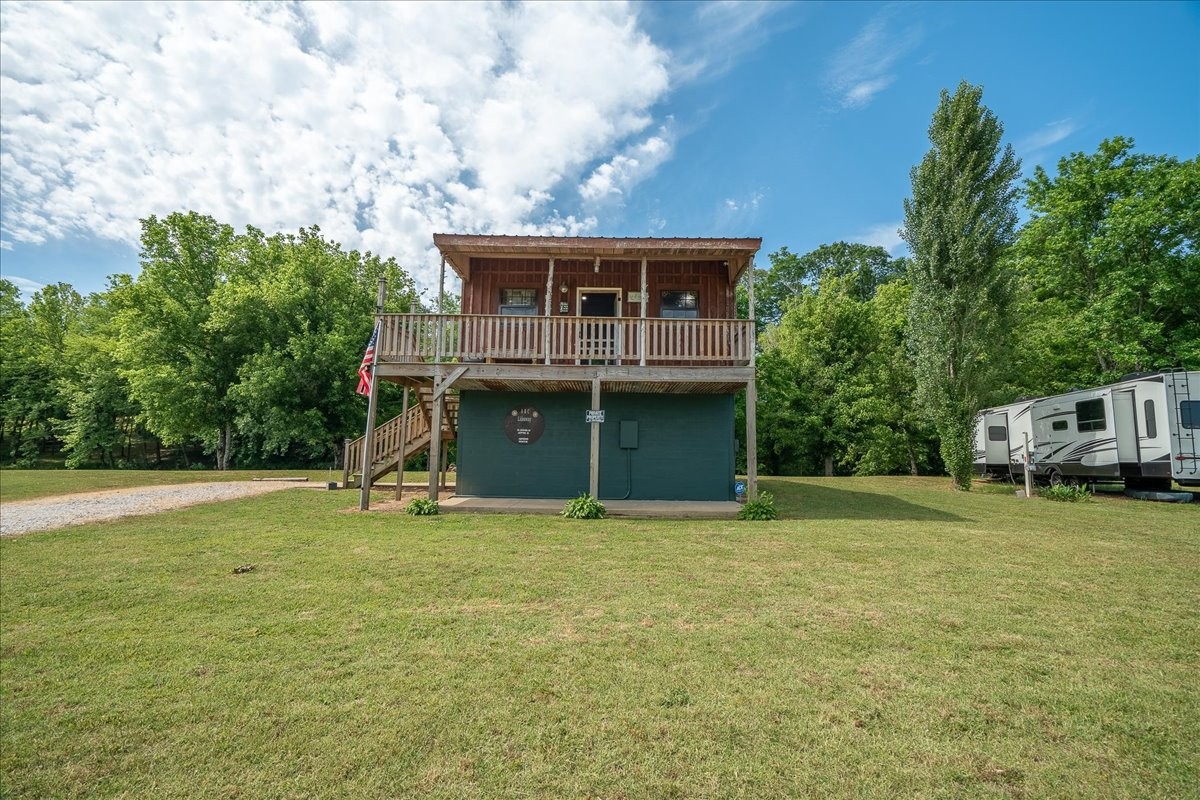 194 Creekside Ln