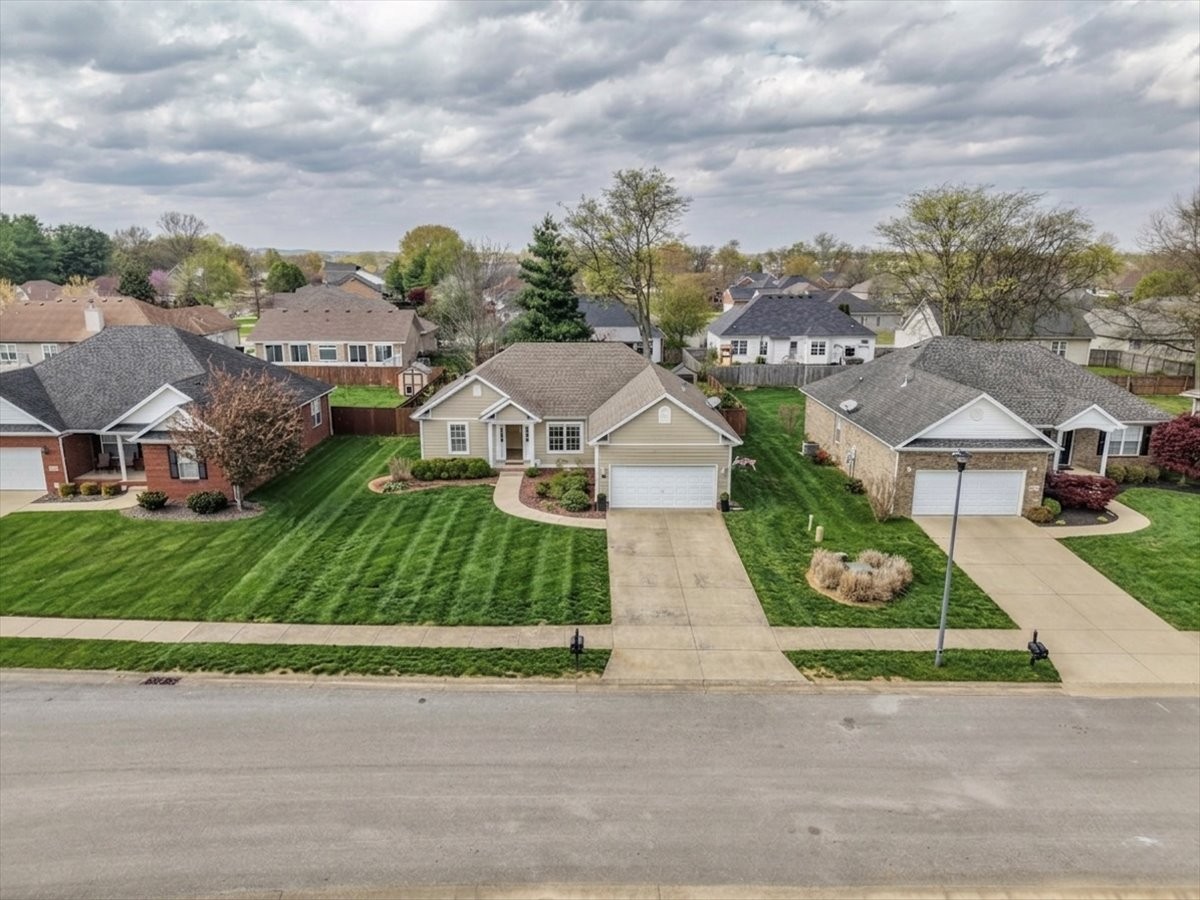 936 Aristides Dr