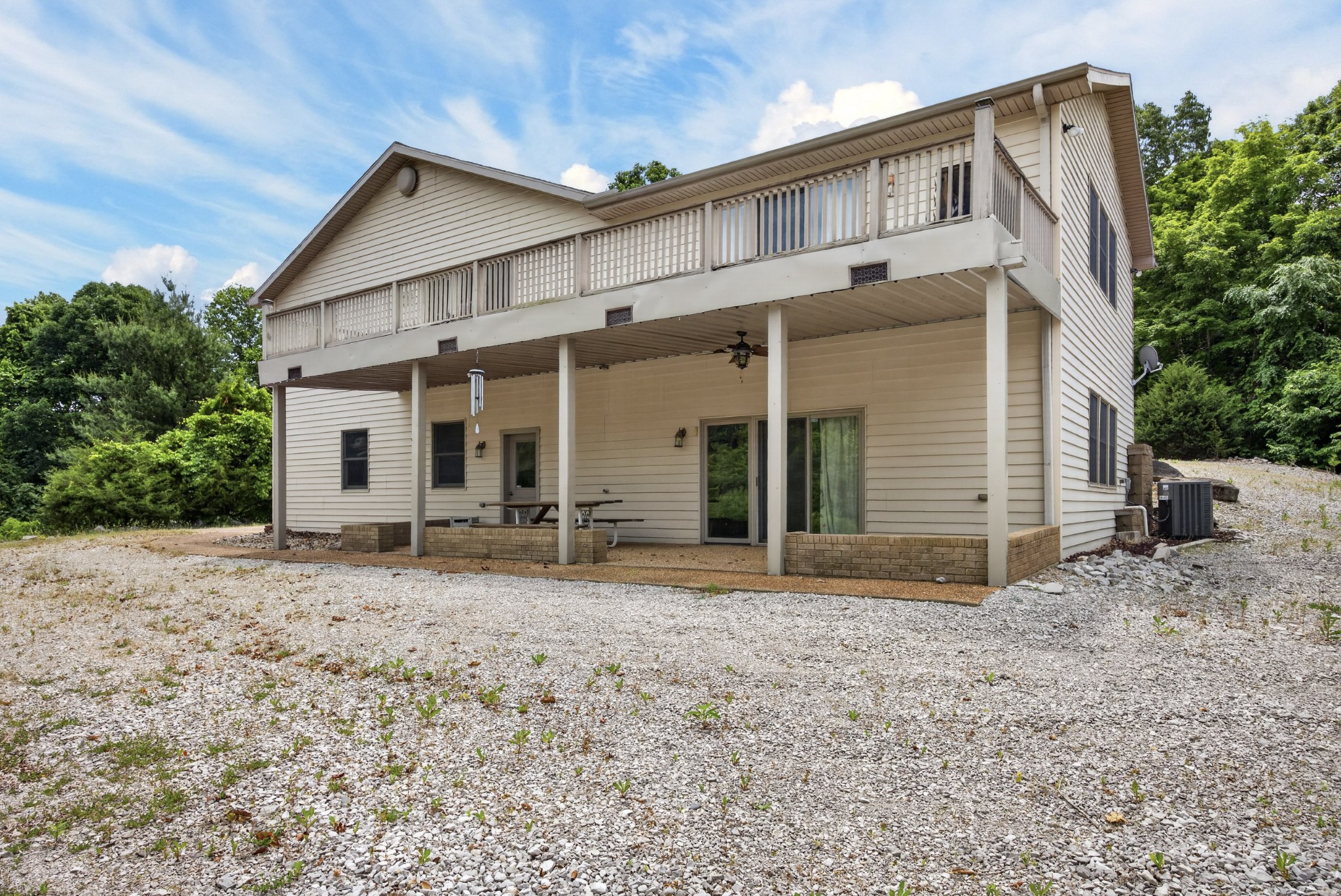 241 Hidden Cove Ln
