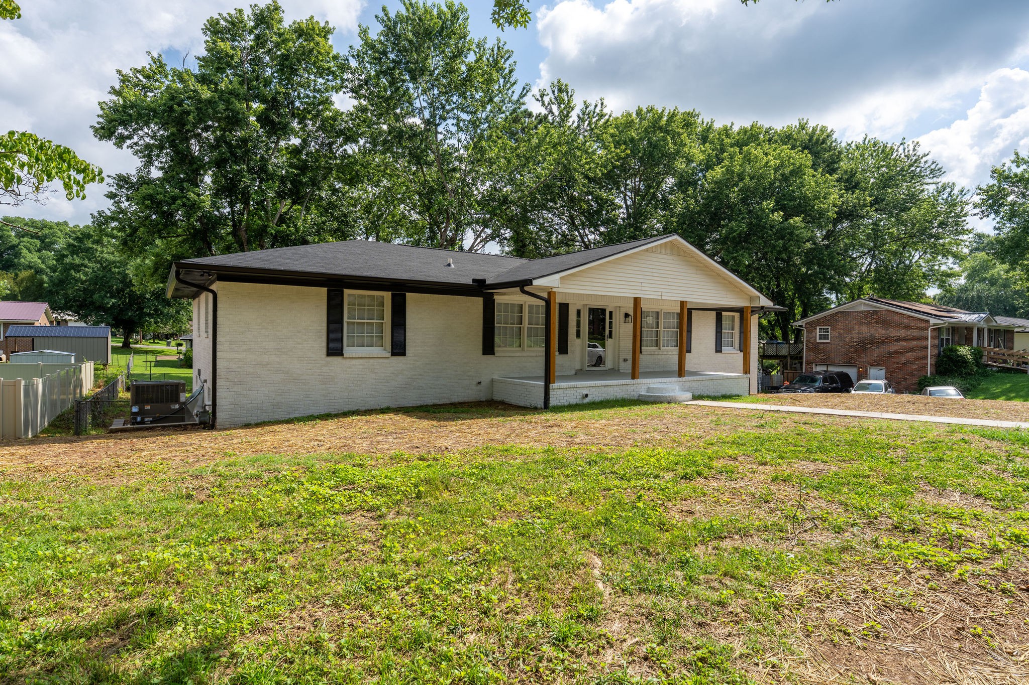 1610 Grandaddy Rd