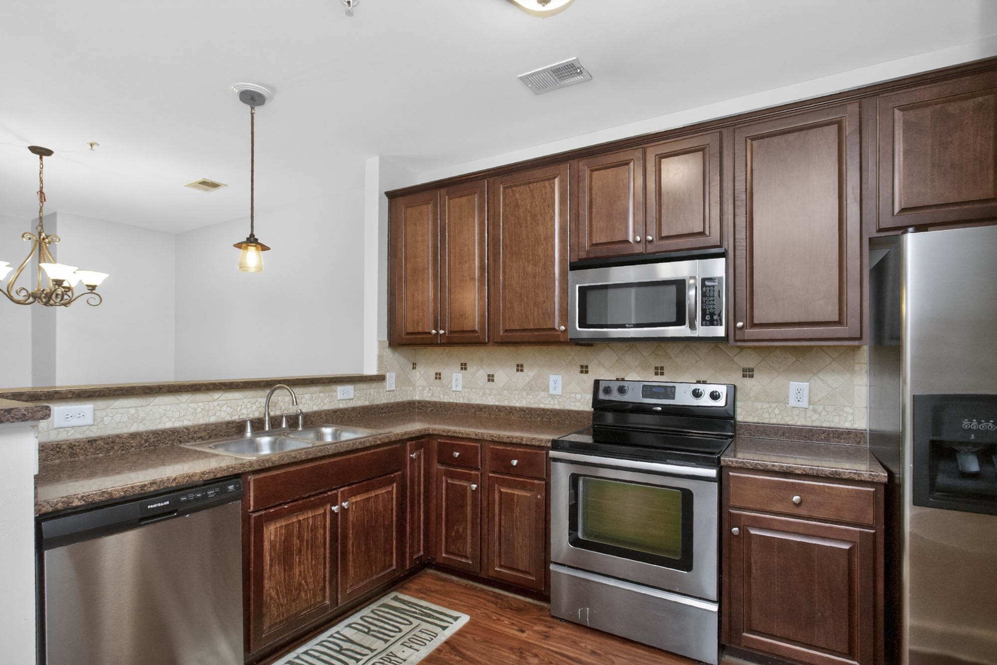 4846 Bevendean Dr