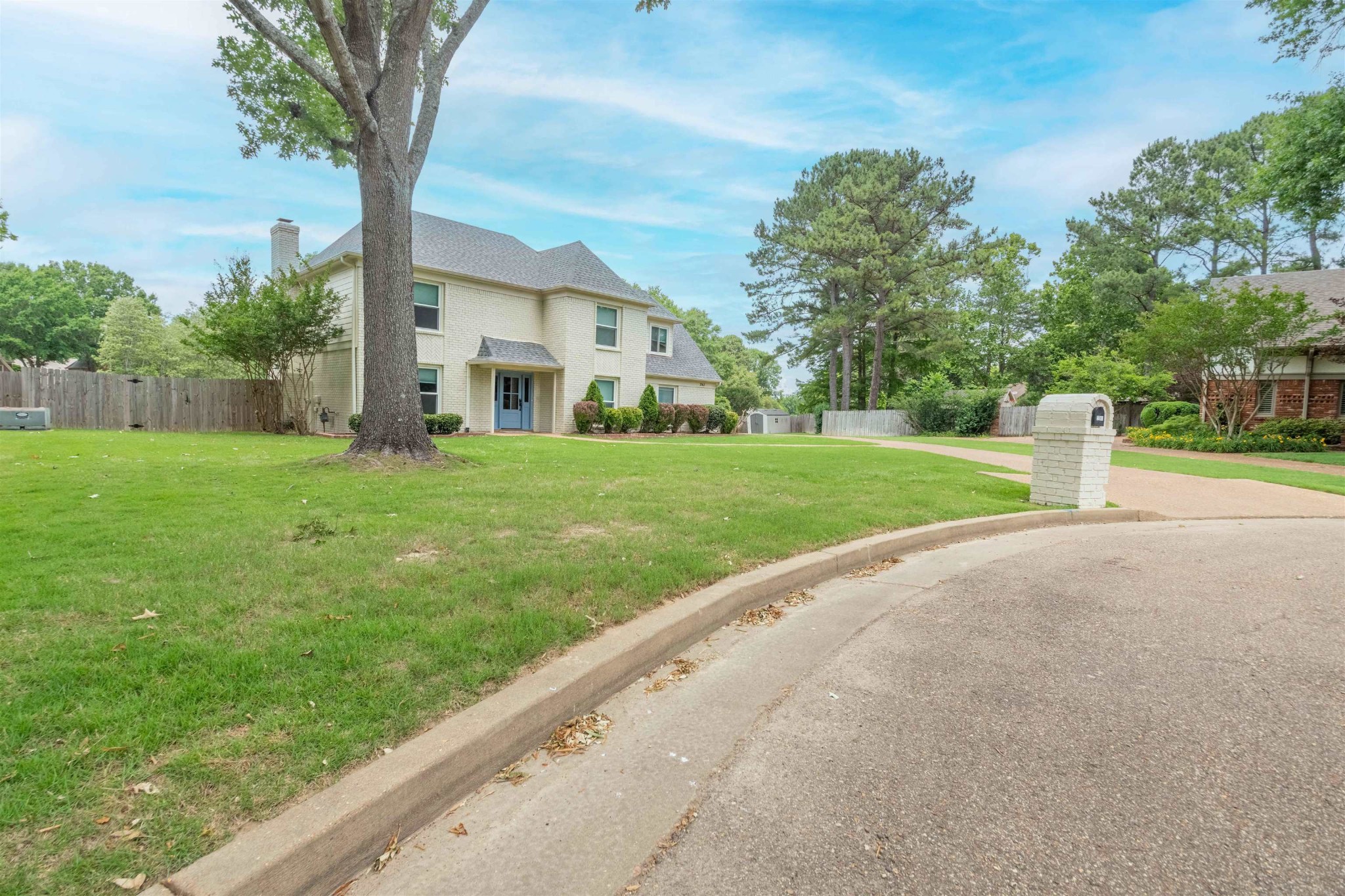 2063 DALKEITH DR