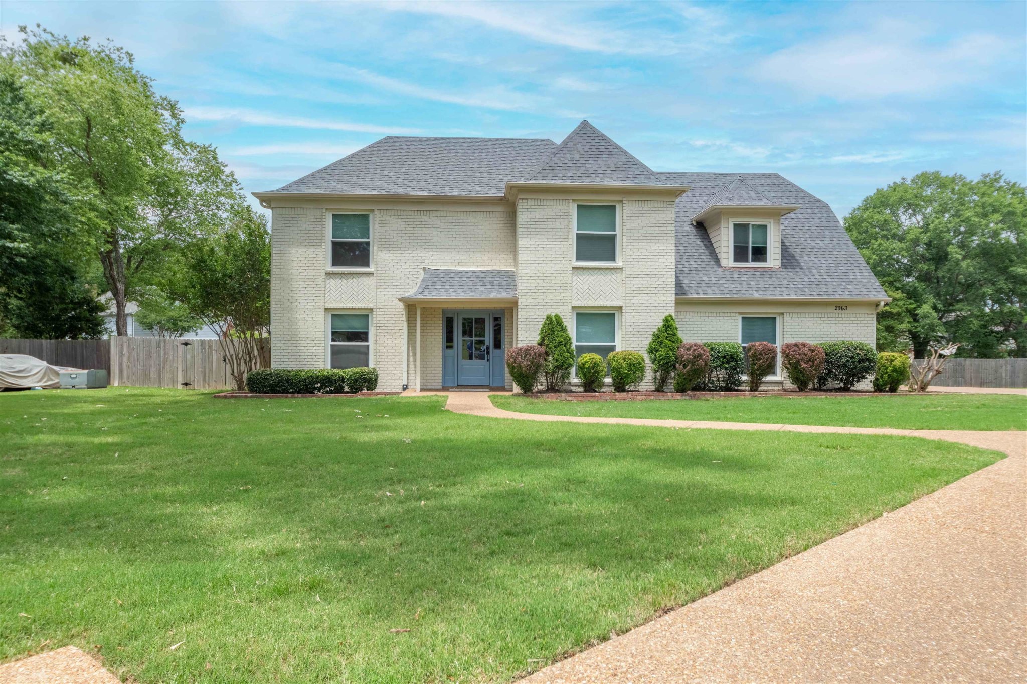 2063 DALKEITH DR