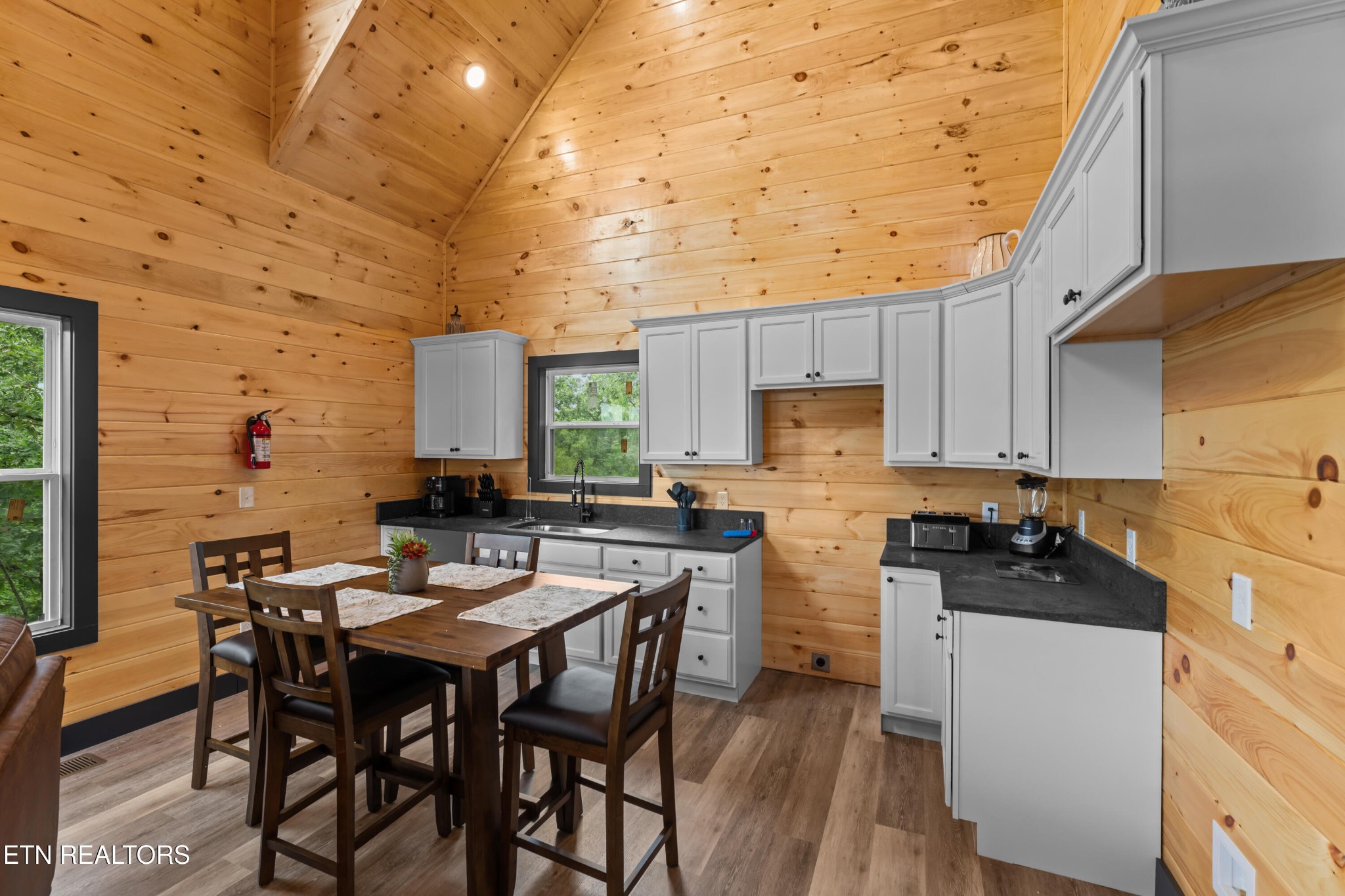 425 Cliffwood Drive