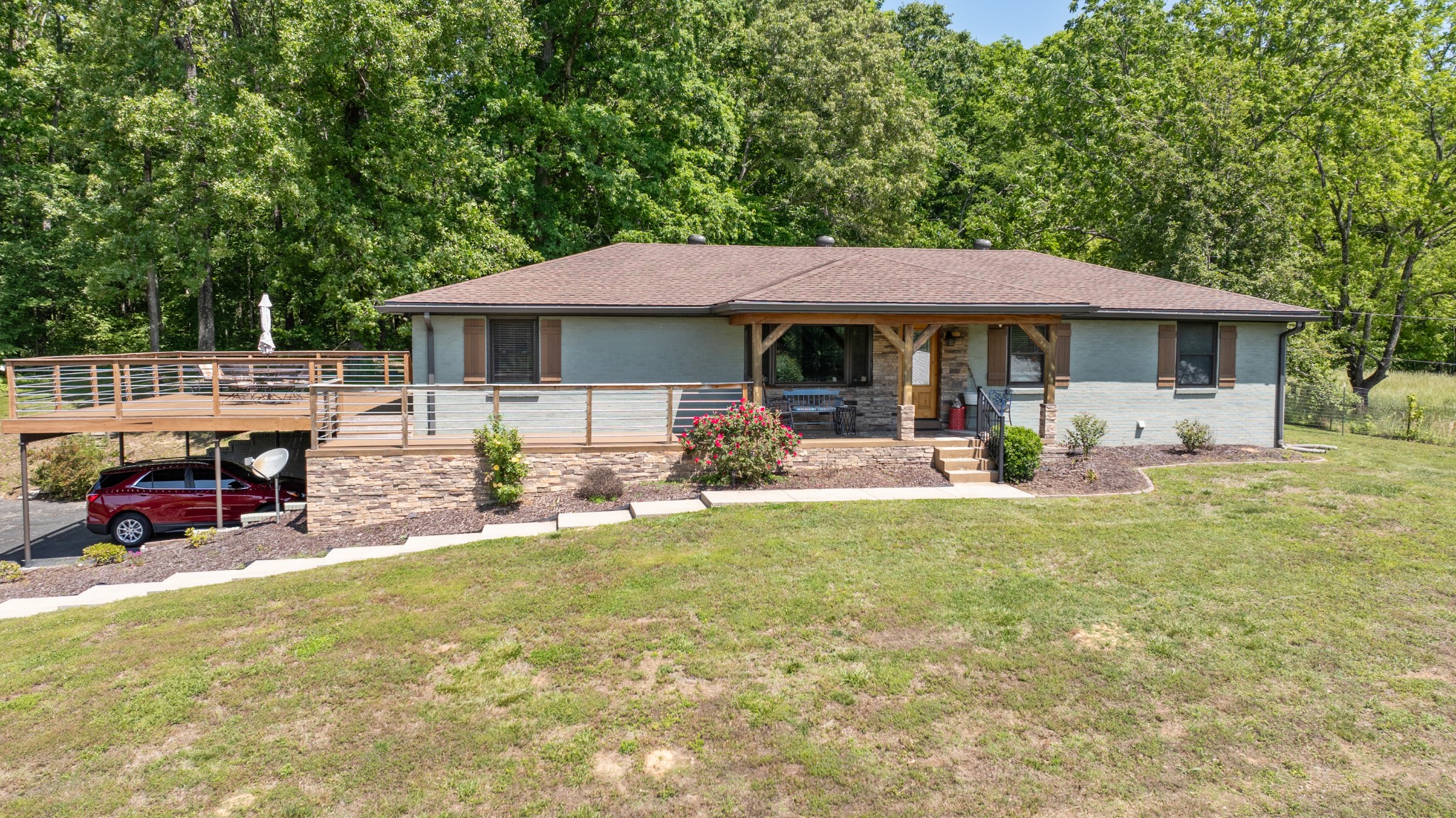 7623 Highway 100
