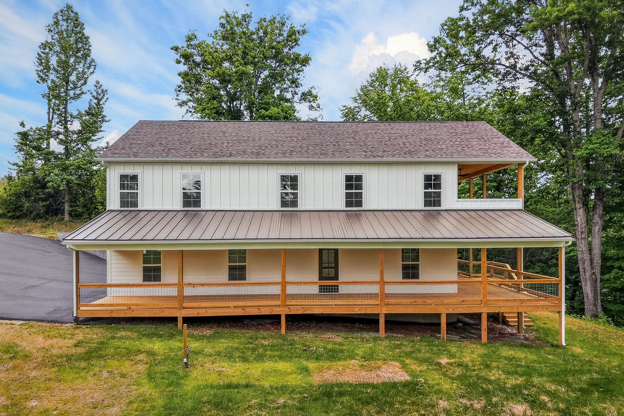 253 River Front Dr