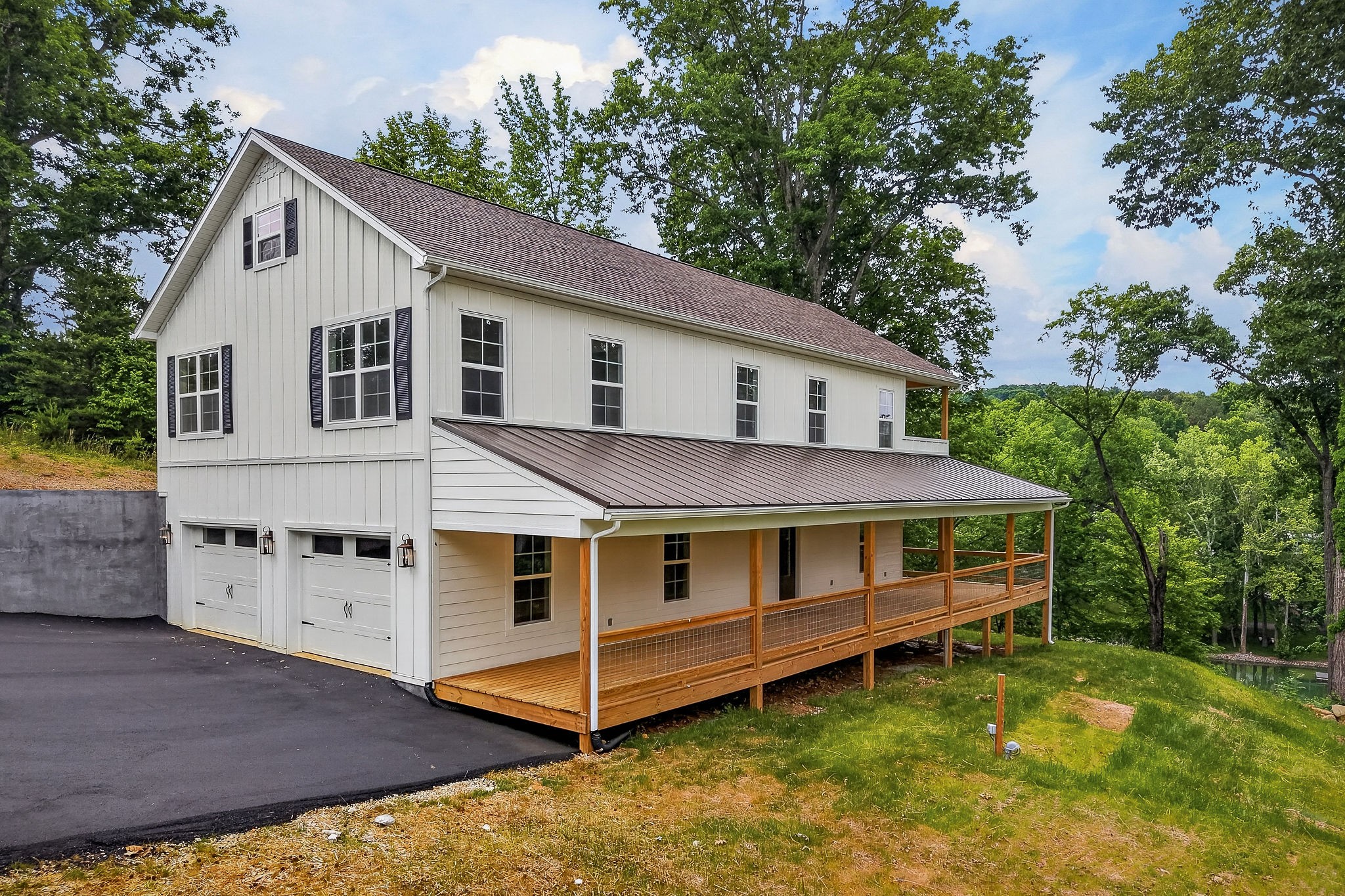 253 River Front Dr