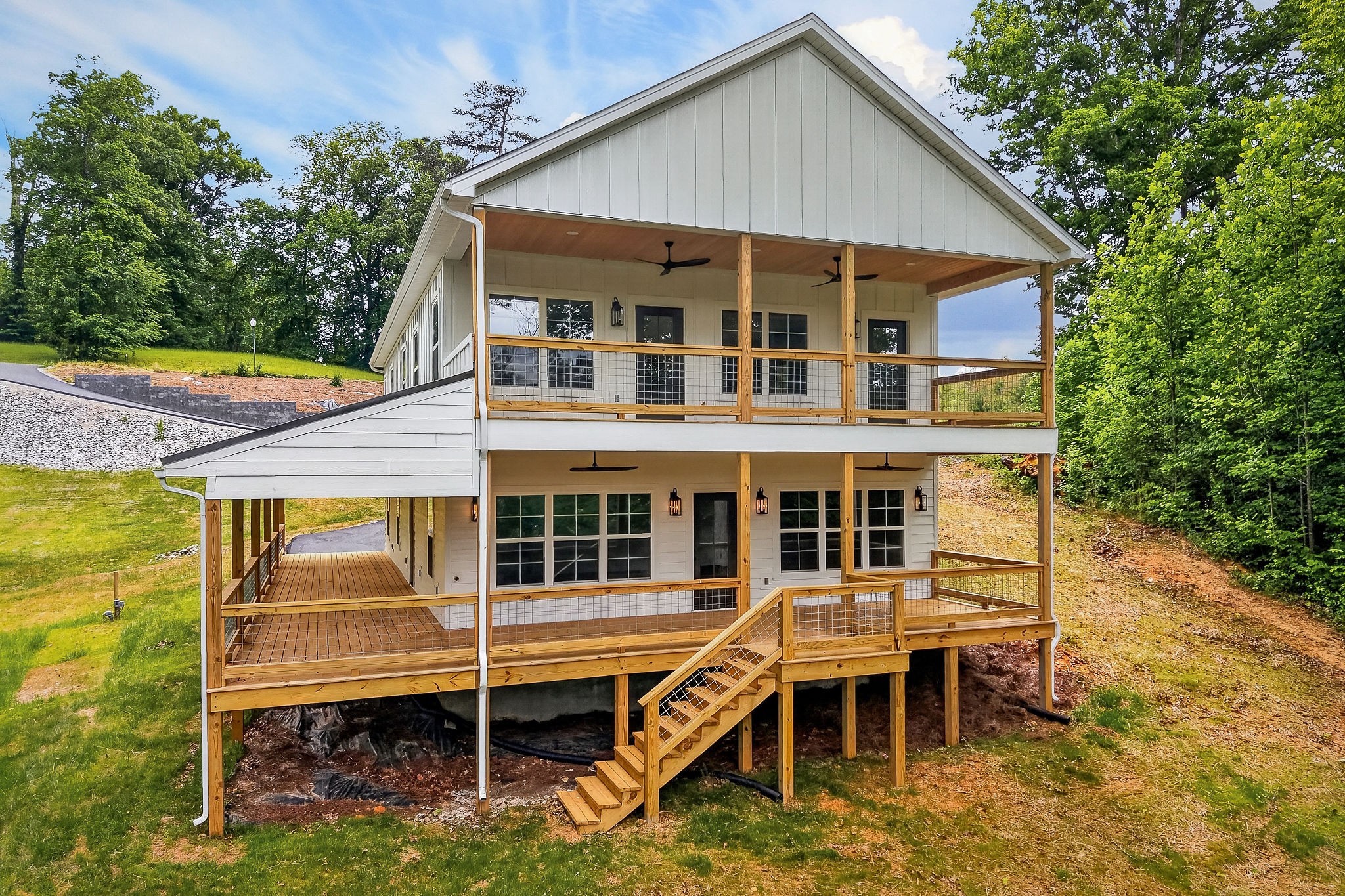 253 River Front Dr