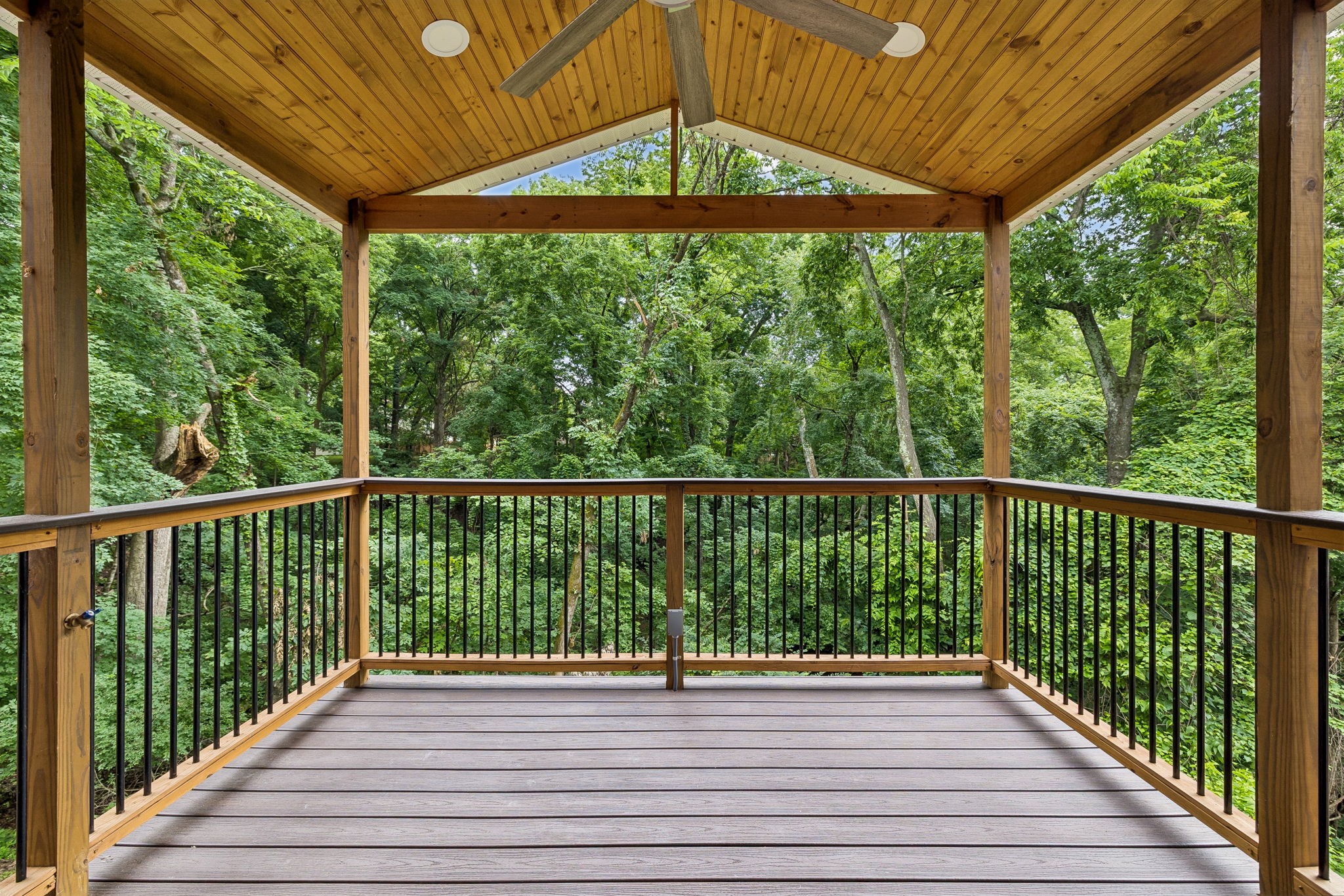 231 Green Harbor Rd