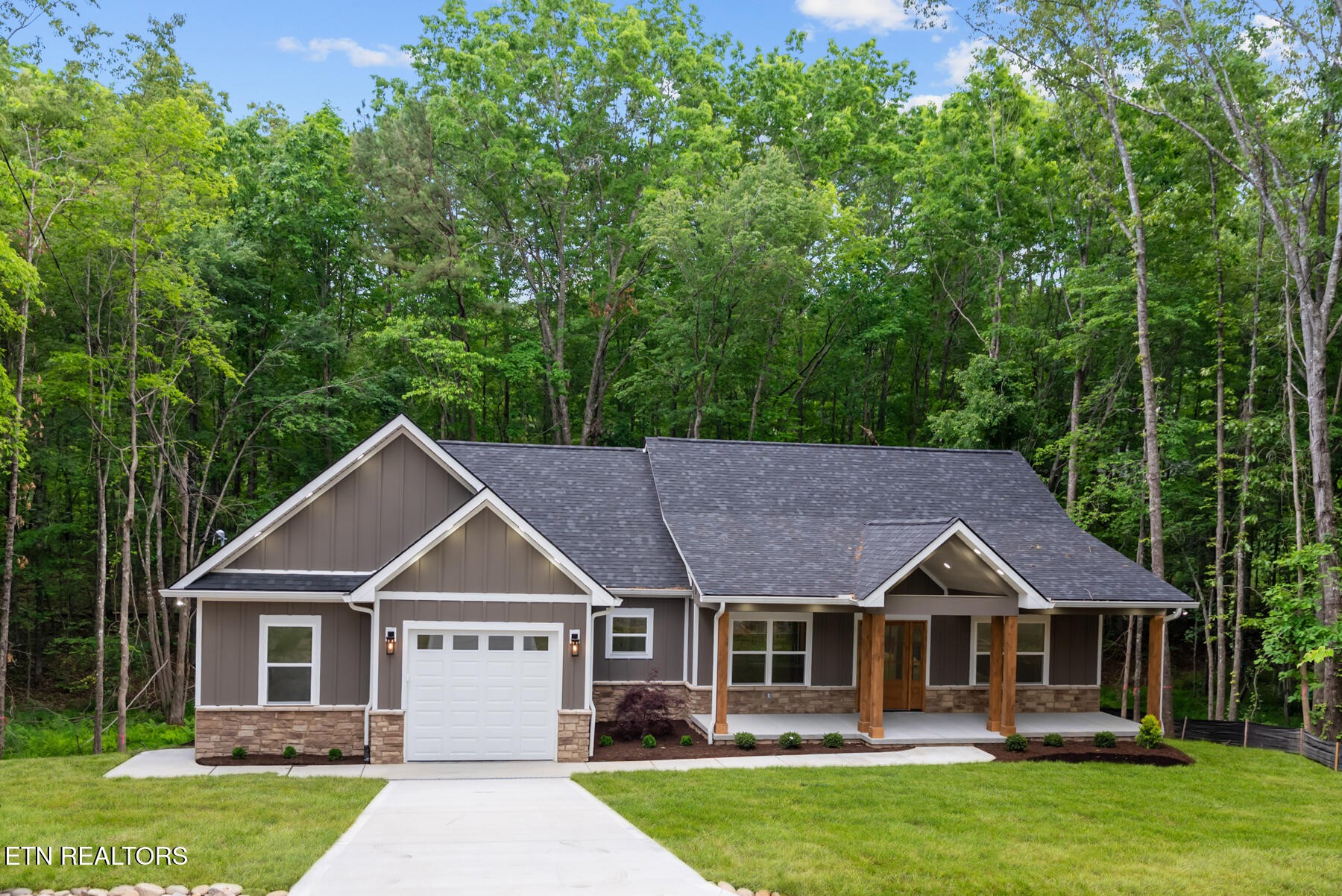25 Andover Lane