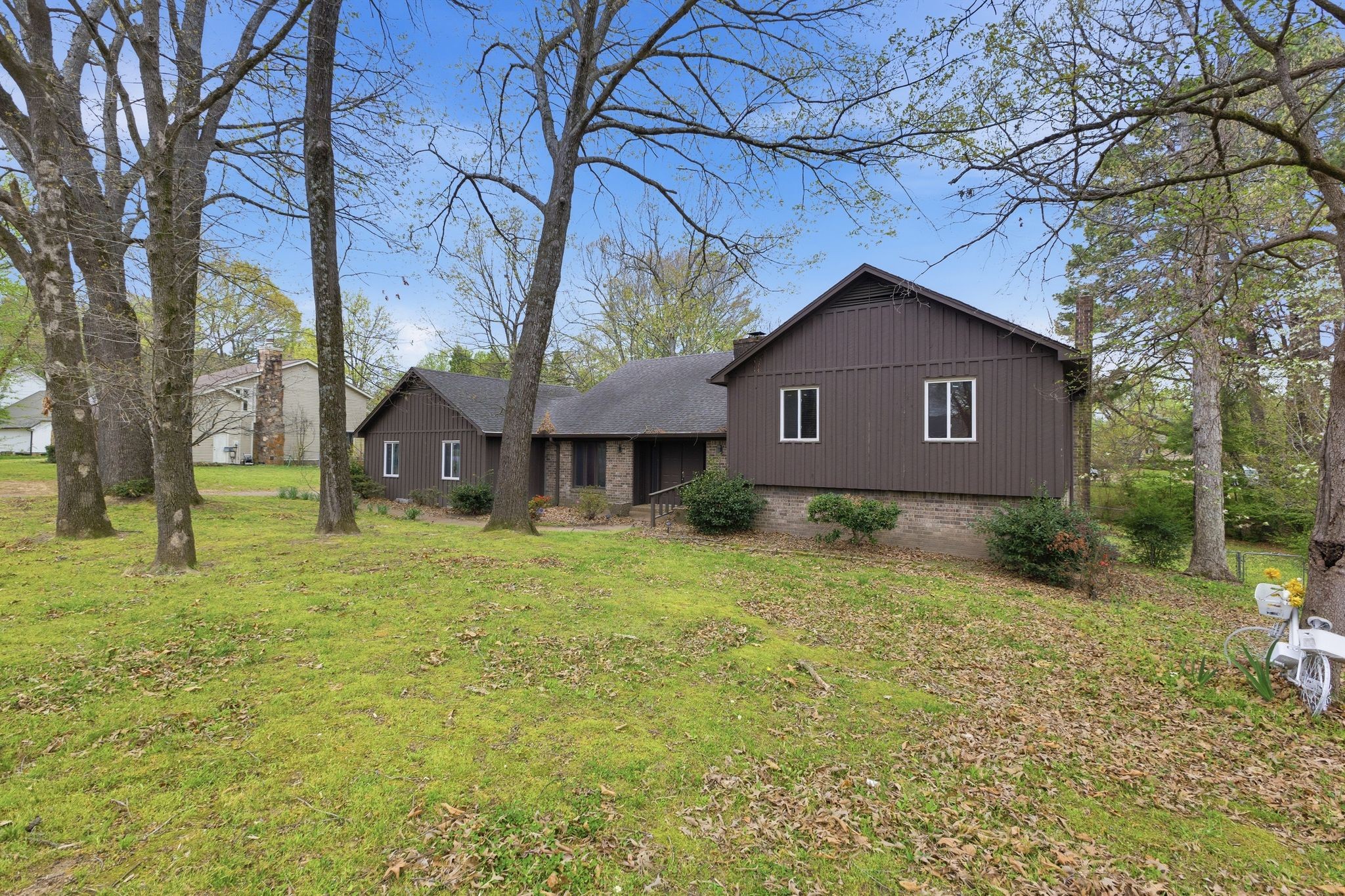 31 Colonial Cv