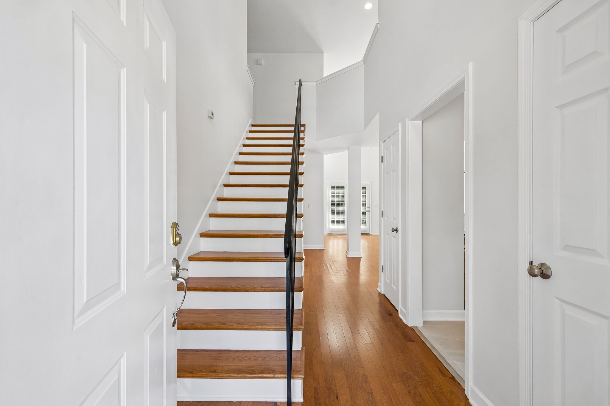 616 Twin Oaks Ct