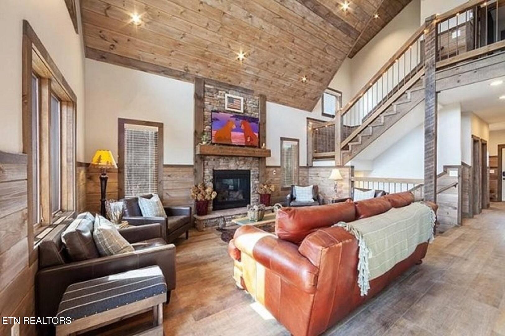 1563 Mountain Dreams Way