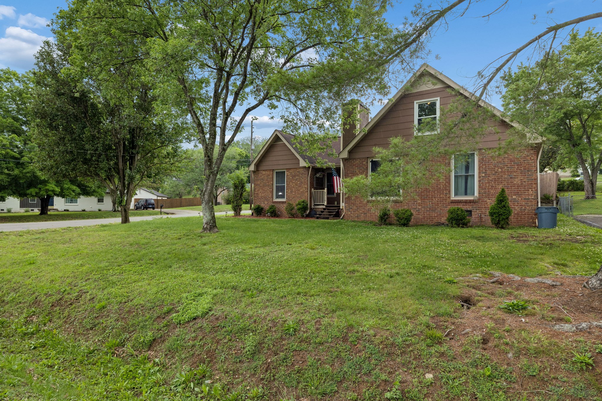 4916 Shadowlawn Dr