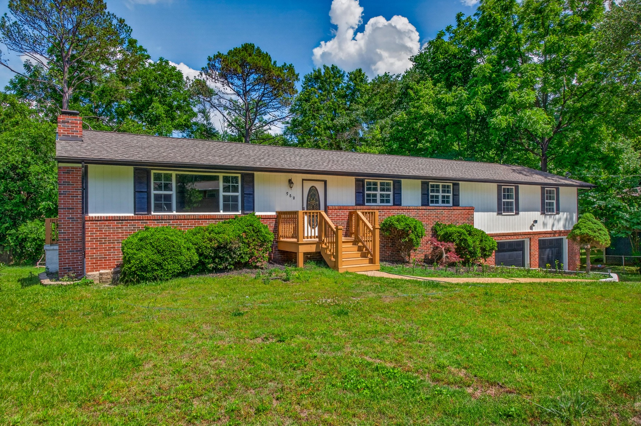 968 W Circle Drive