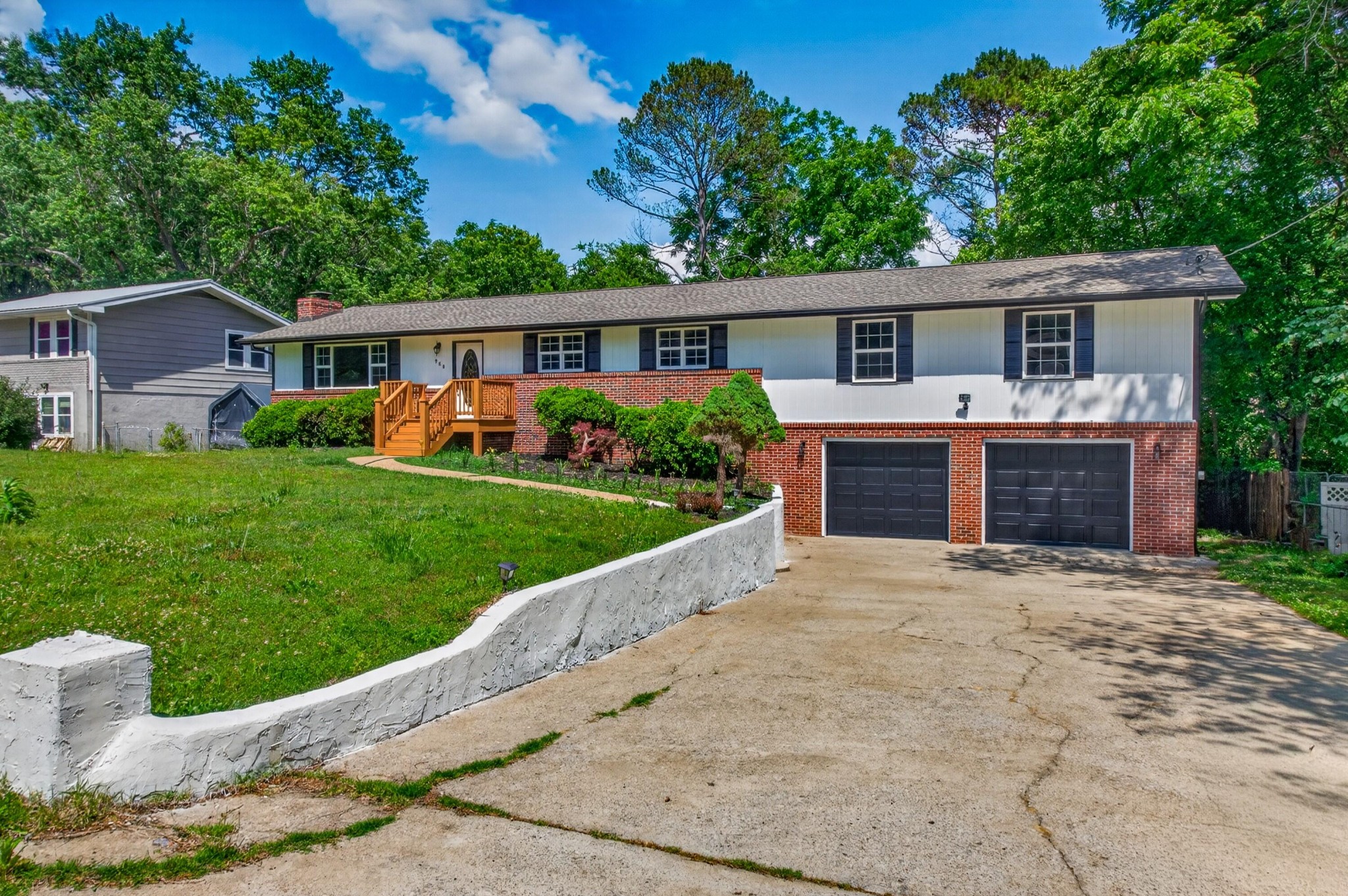 968 W Circle Drive