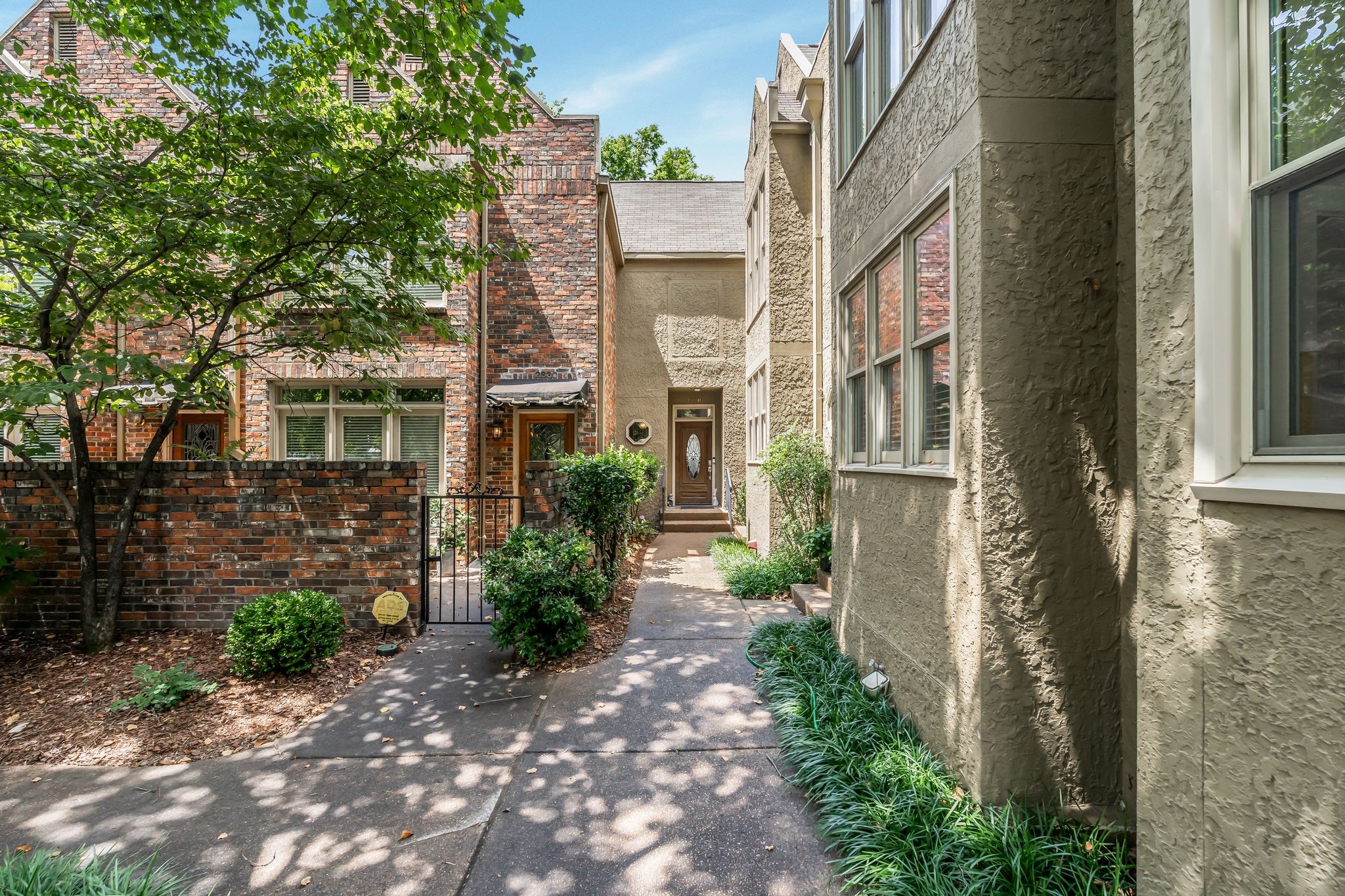 2828 Woodlawn Drive