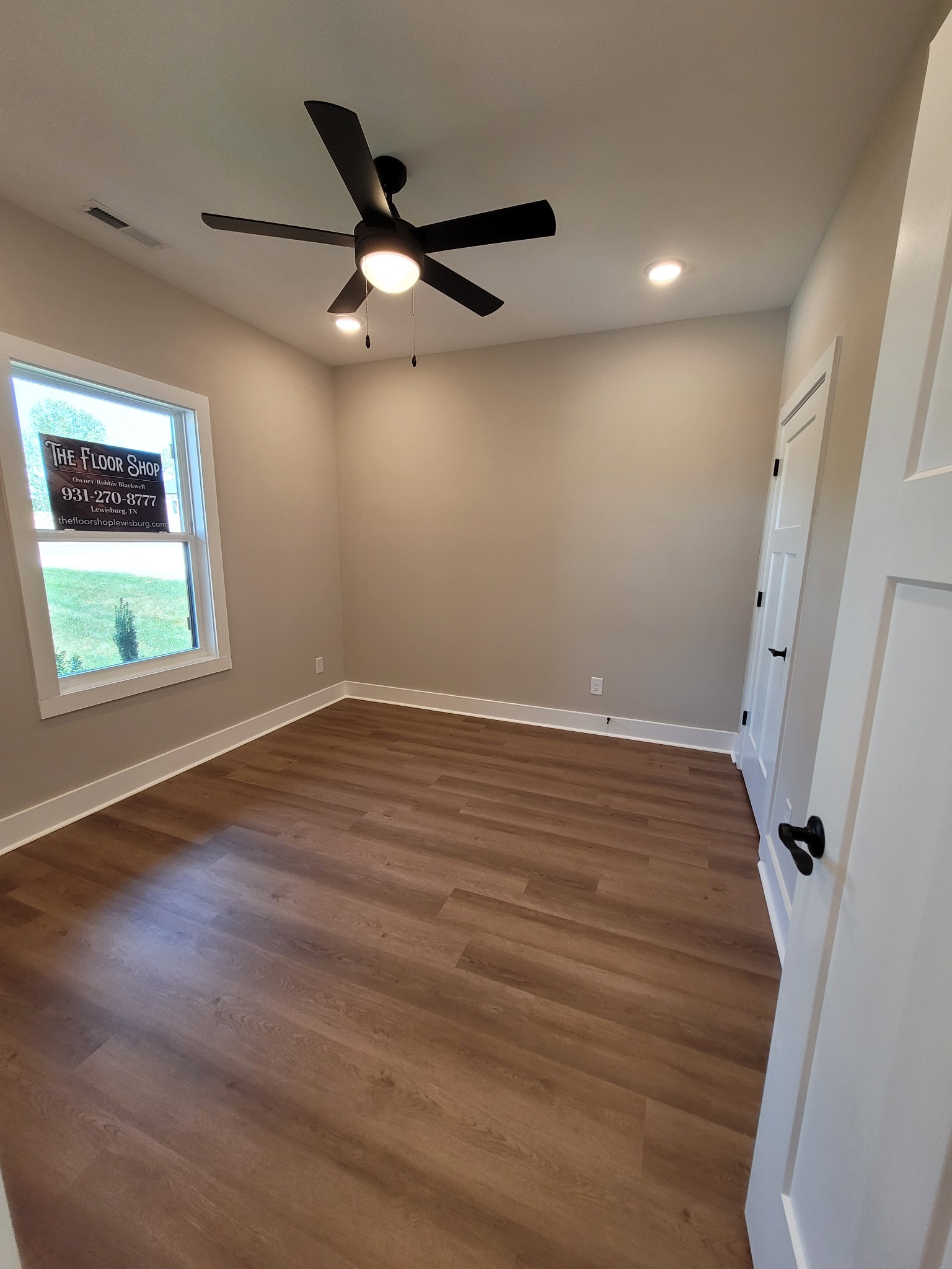 200 Sandalwood Way