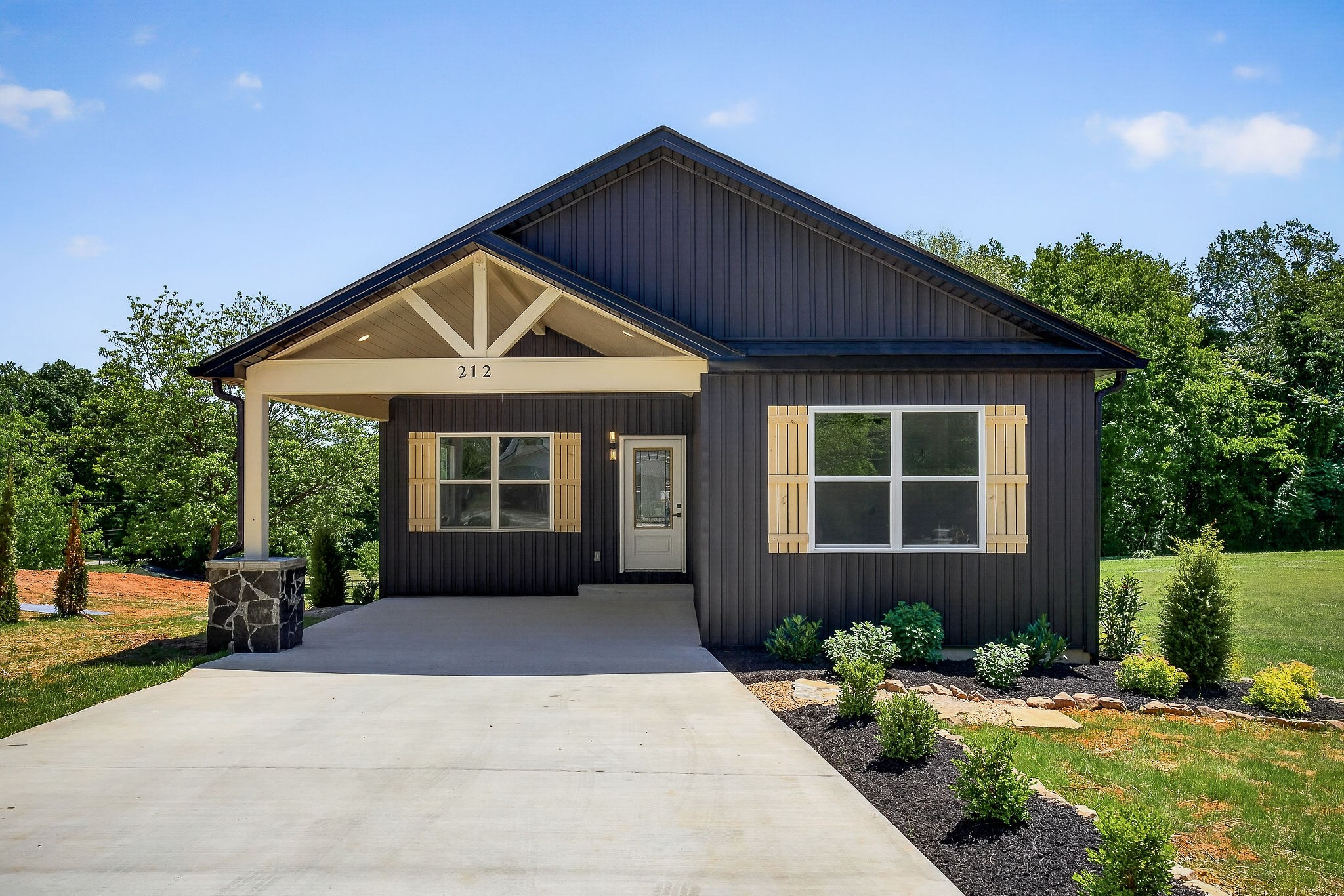 212 Twin Oaks Road