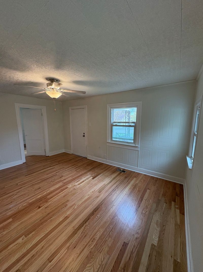 76 Elberta St