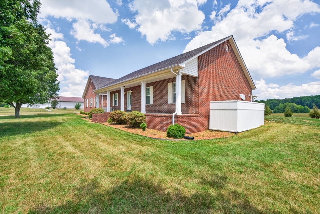 826 Boatman Rd