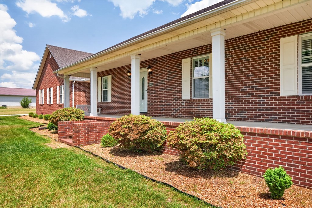 826 Boatman Rd
