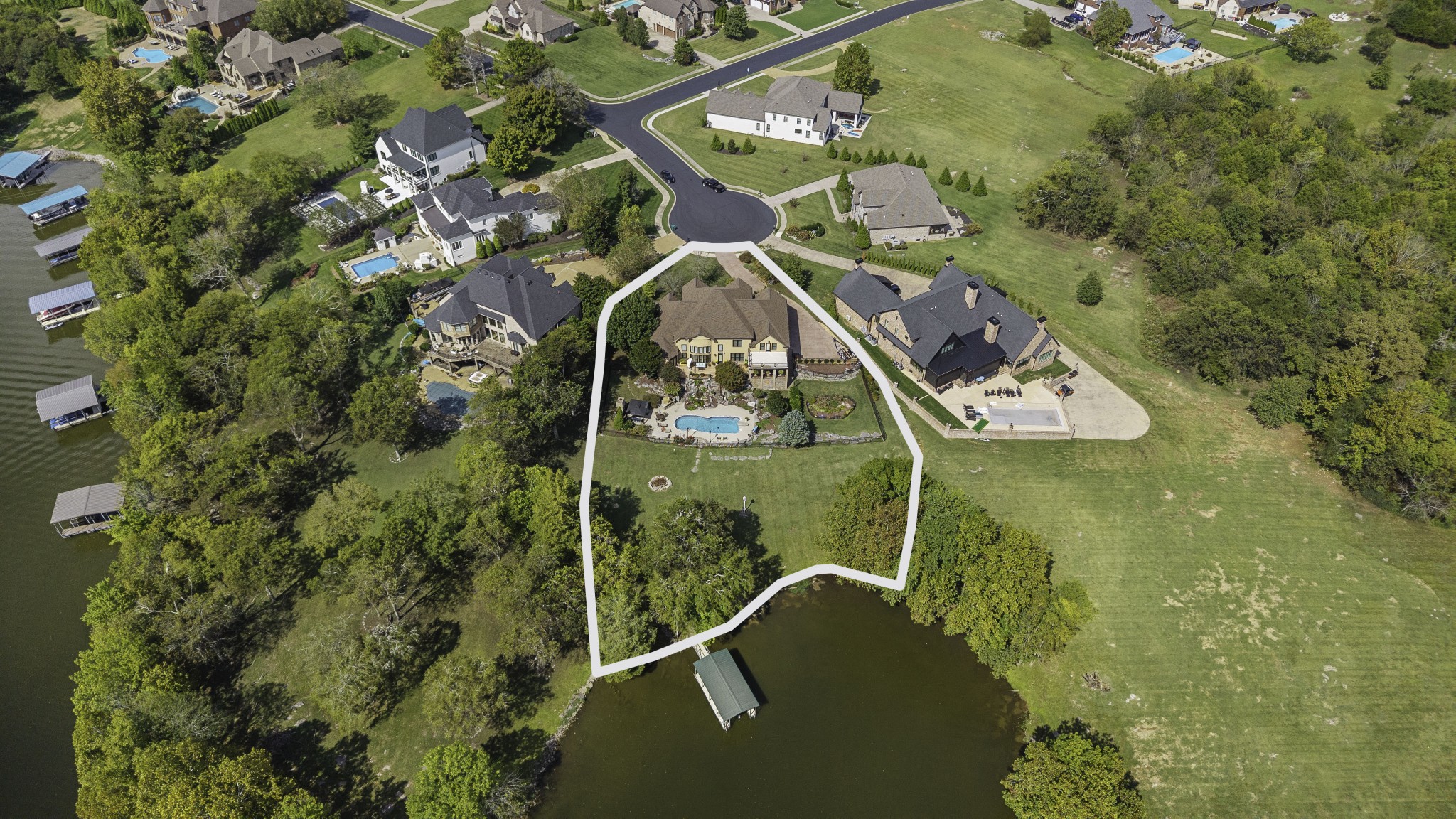 824 Stonebrook Dr