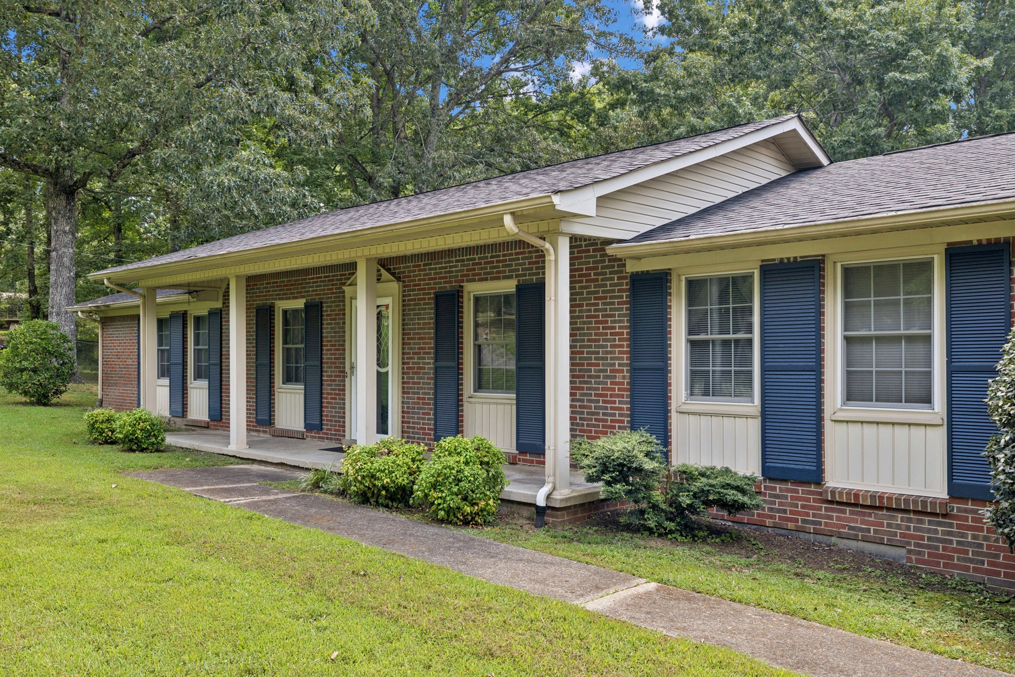 106 Dogwood Cir