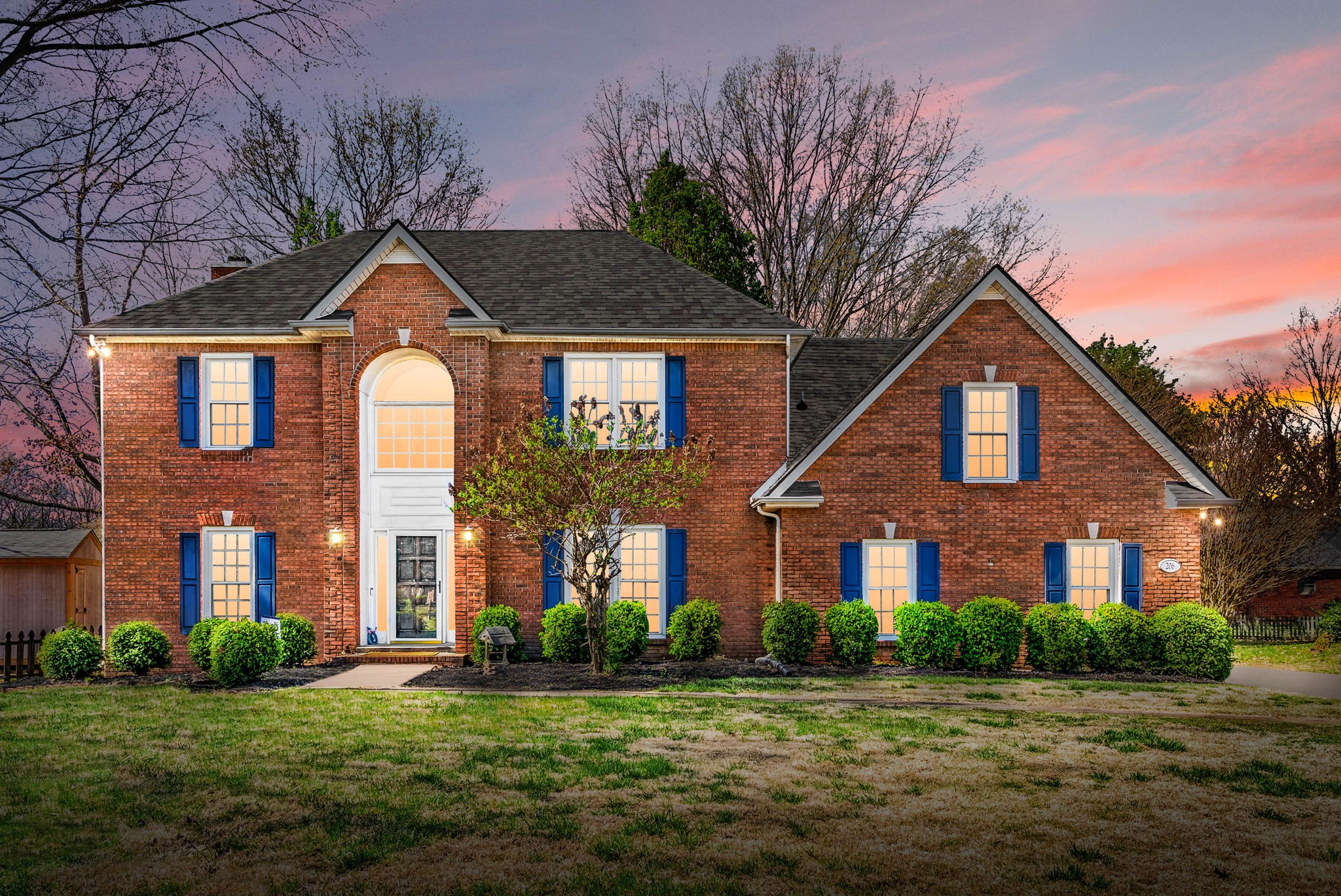 206 Longwood Ln