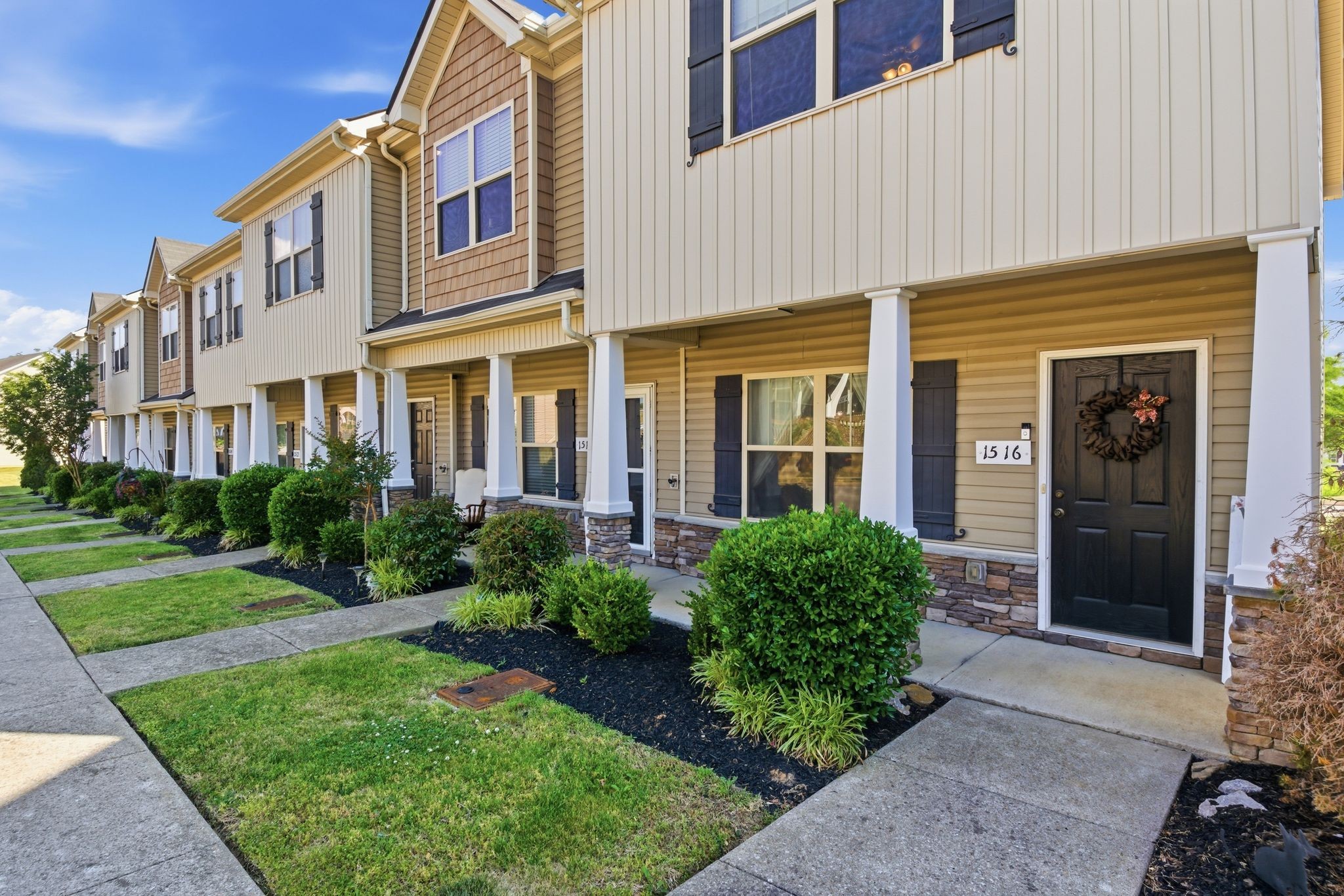 1516 Sprucedale Dr