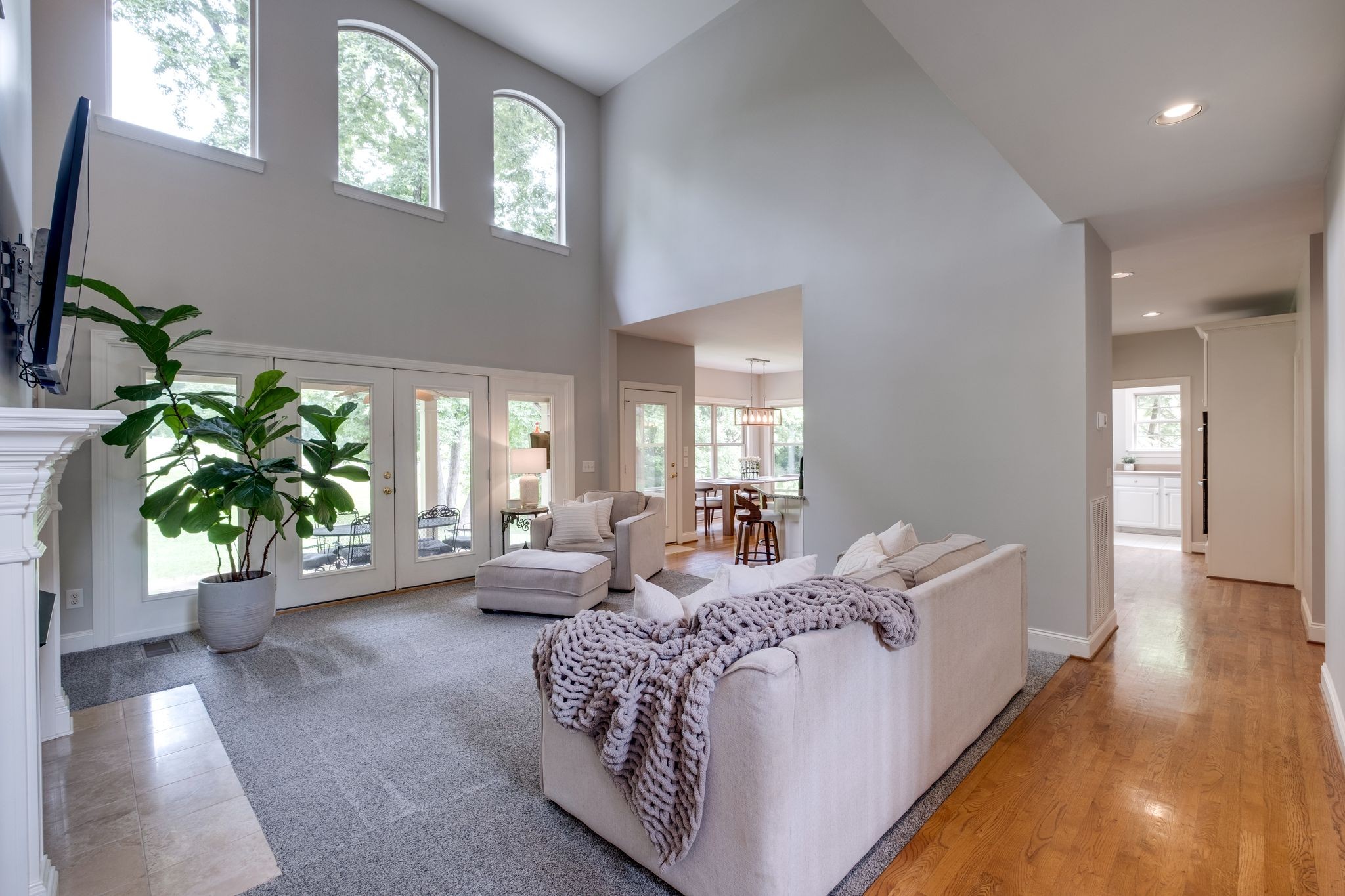 127 Country Hills Dr