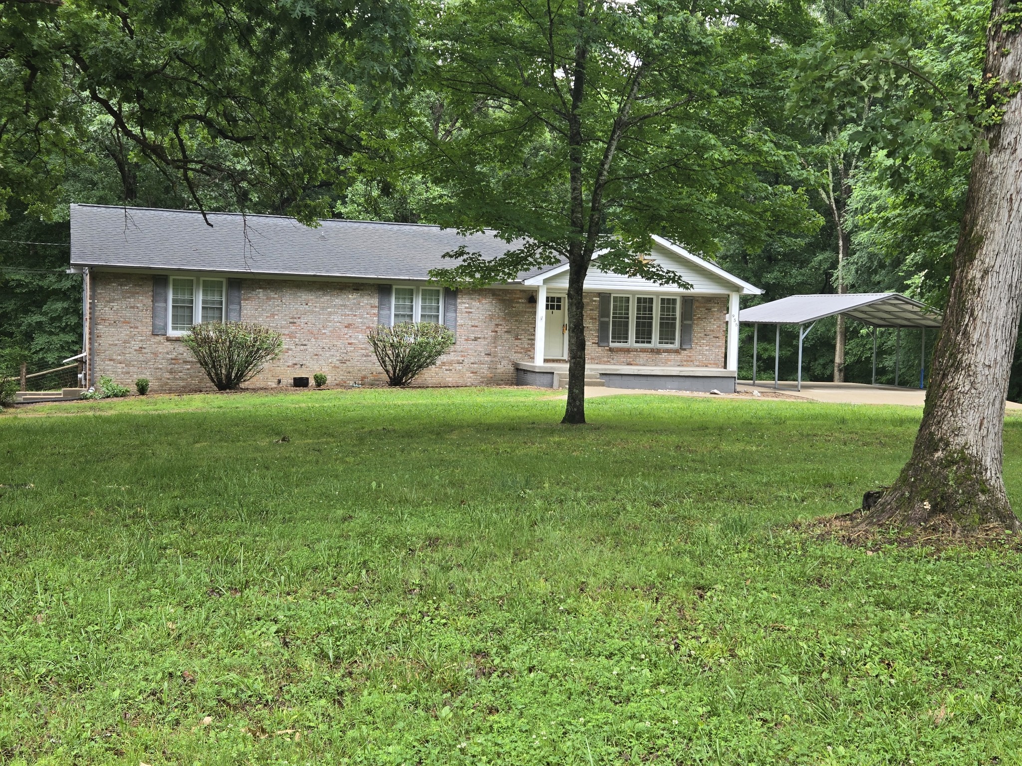 955 Dogwood Dr