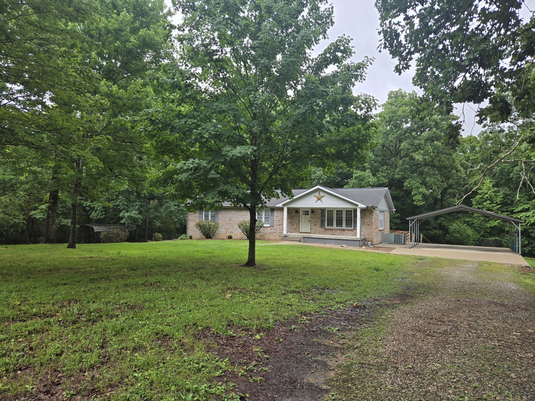 955 Dogwood Dr