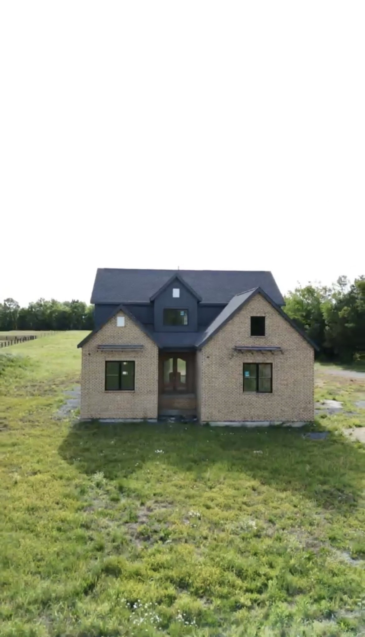 2121 Kingwood Ln