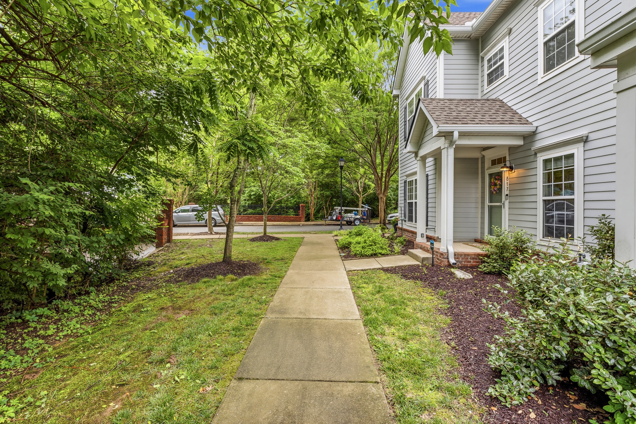 817 Hobbit Ln