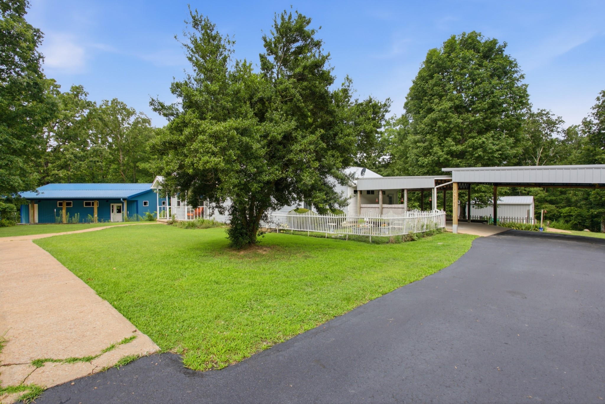 428 Peters Rd