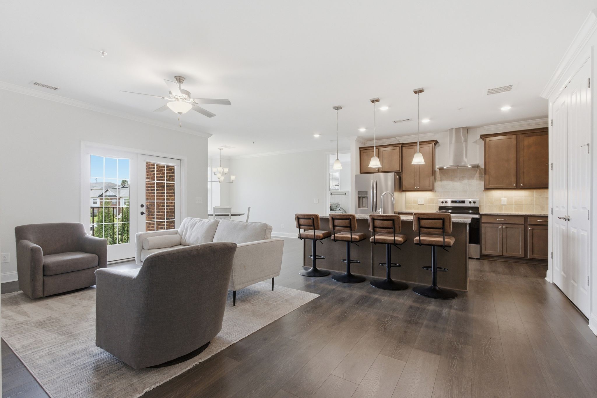 2089 Branford Pl