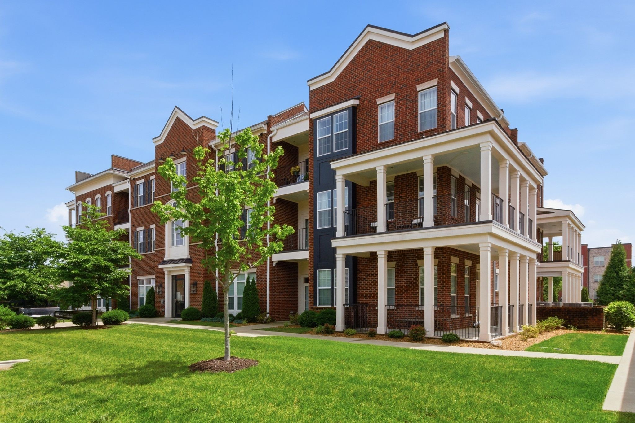 2089 Branford Pl