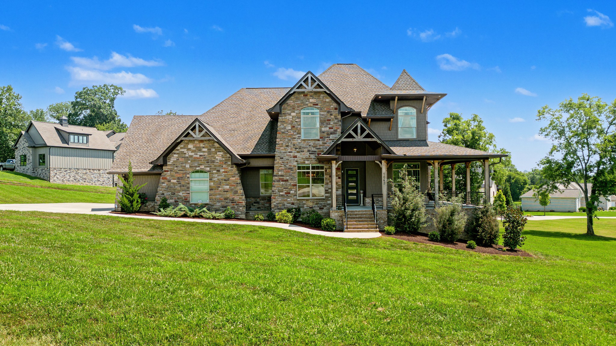 1043 Emerald Valley Dr