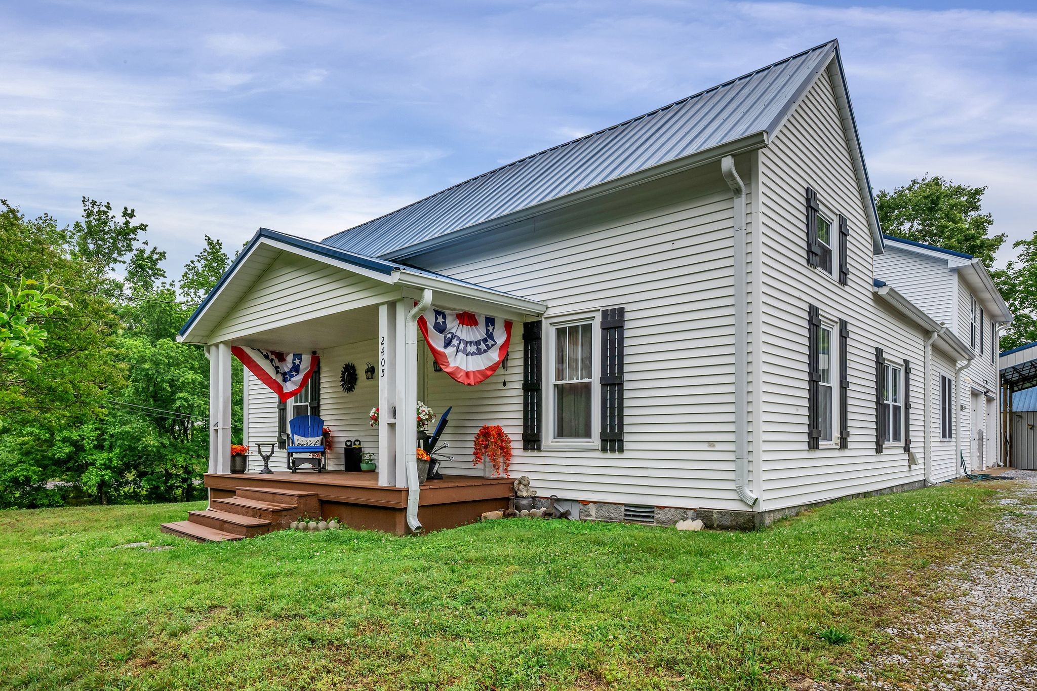 2405 Little Bartons Creek Rd North