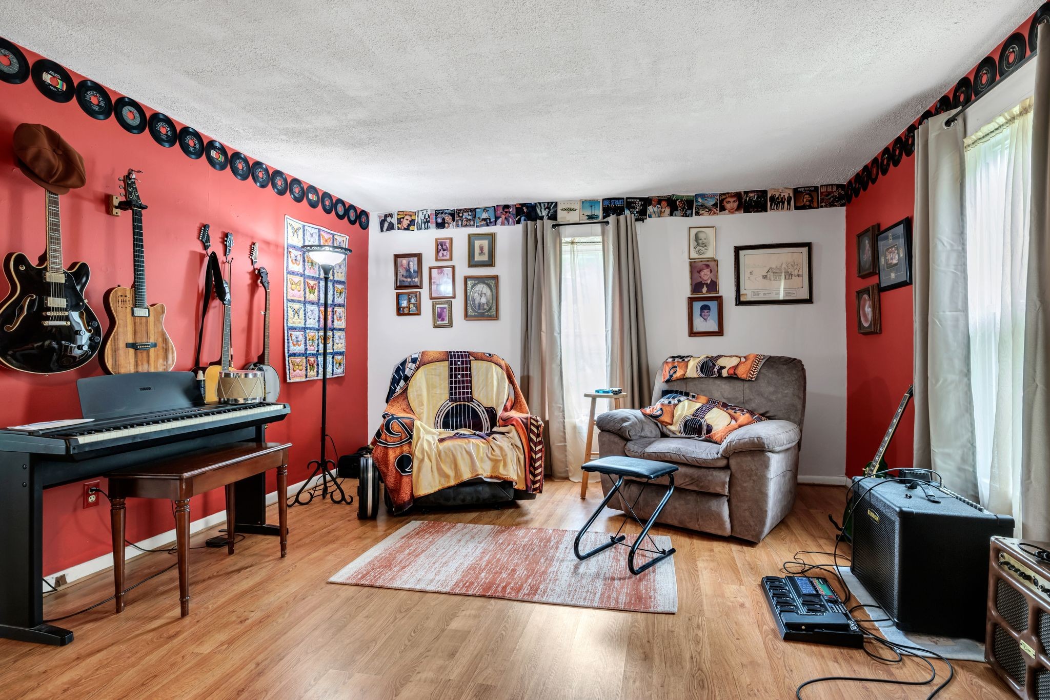 2405 Little Bartons Creek Rd North