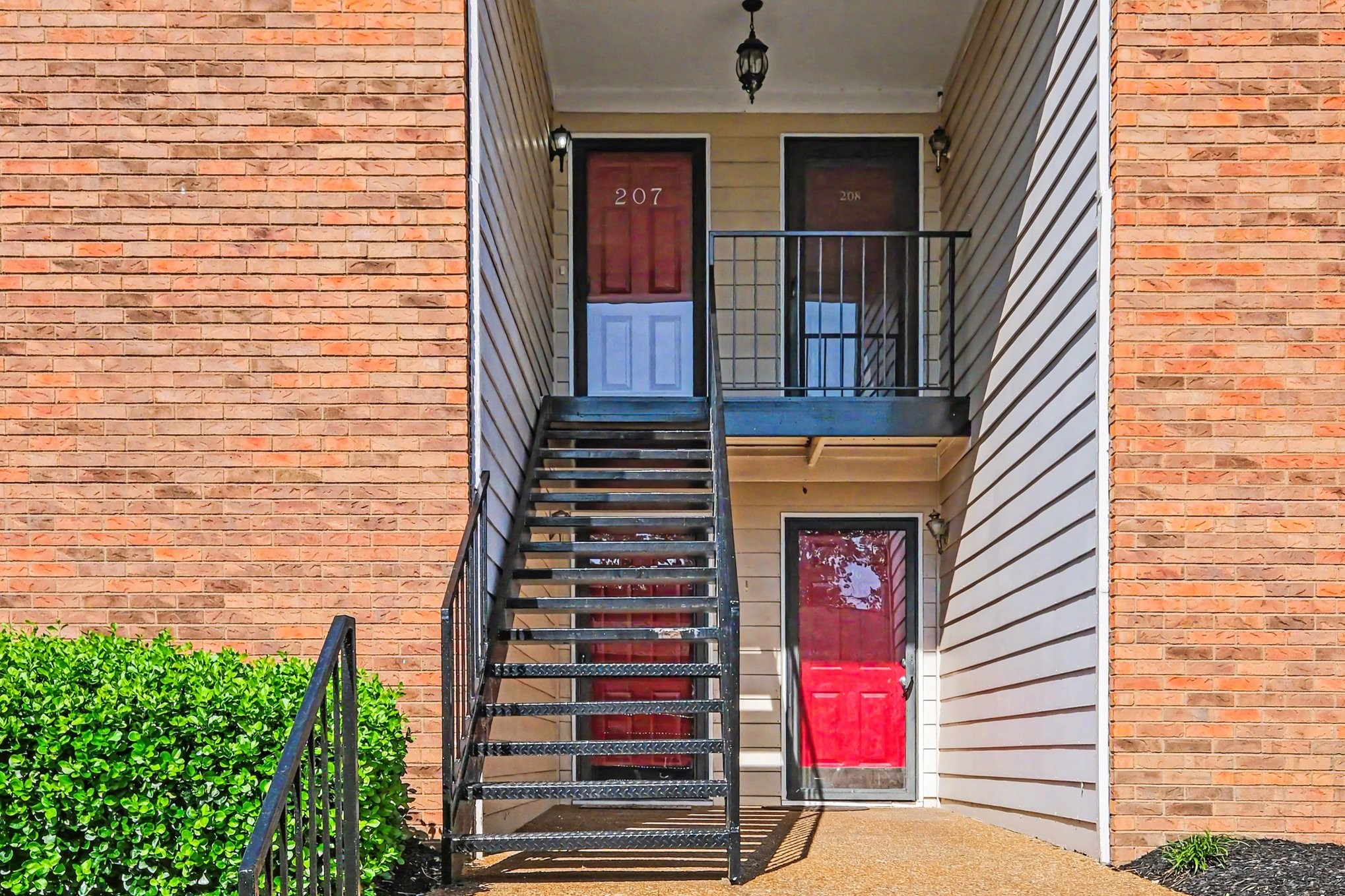 207 Churchill Xing